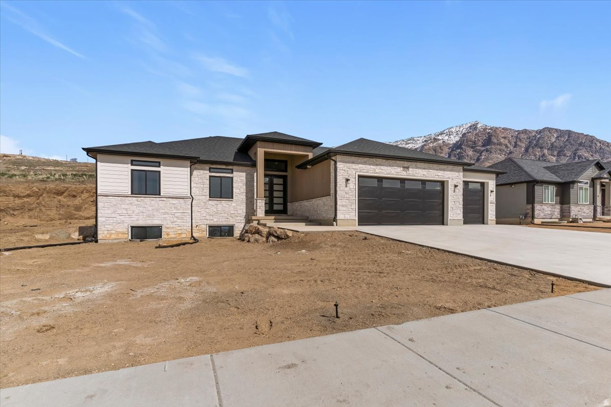DEER CREST - Residential