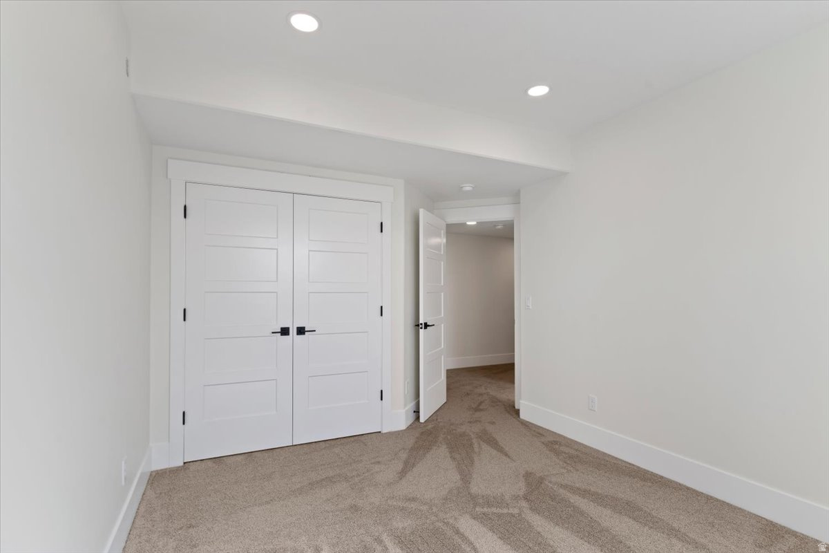 DEER CREST - Residential