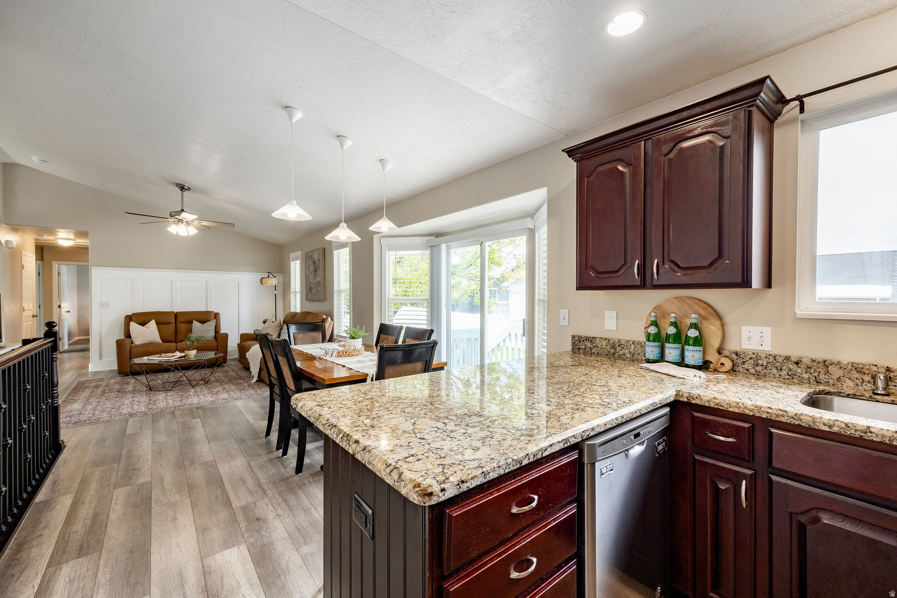 WOOD CREEK 2 - Residential