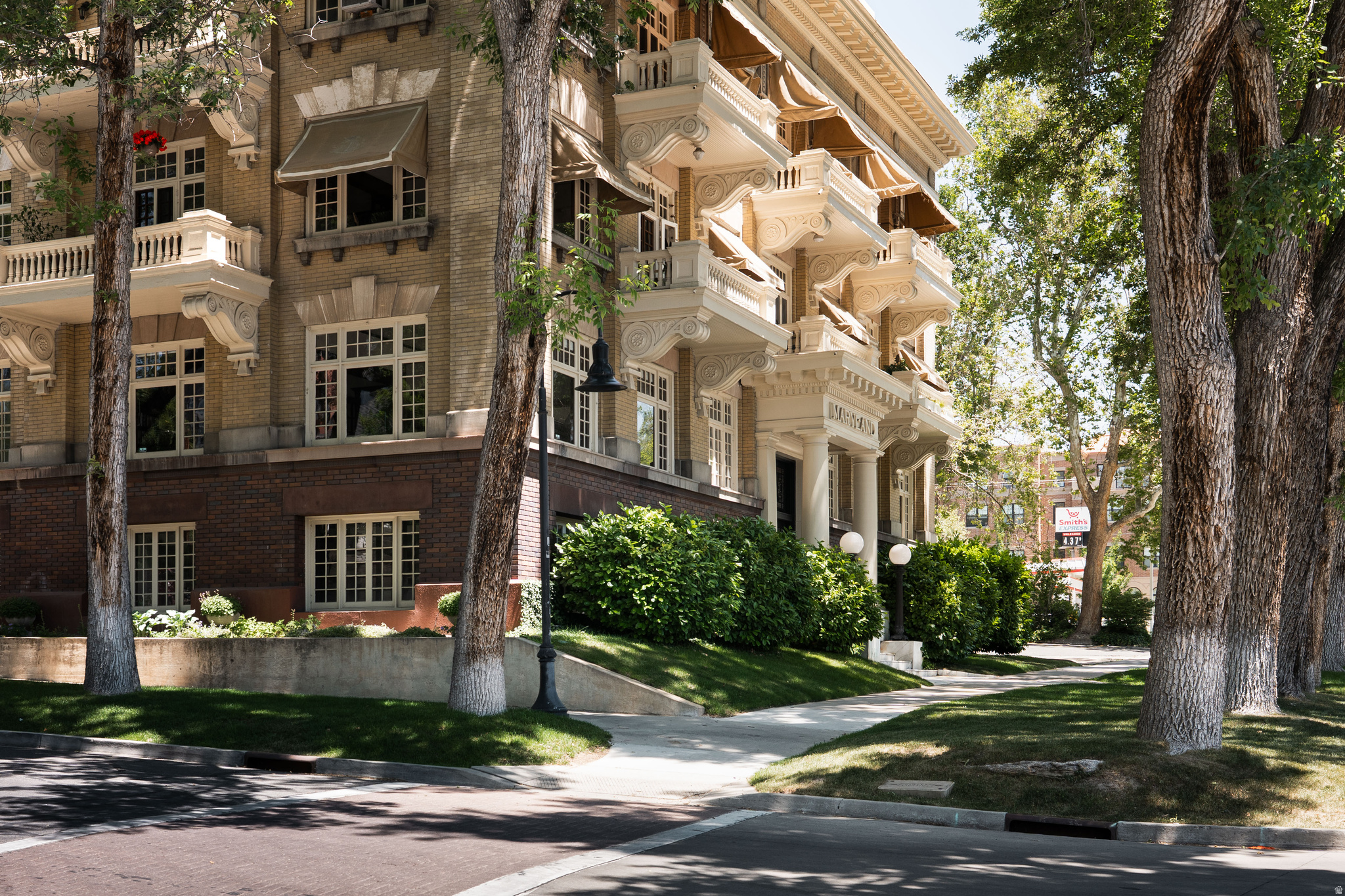 THE MARYLAND CONDM - Residential