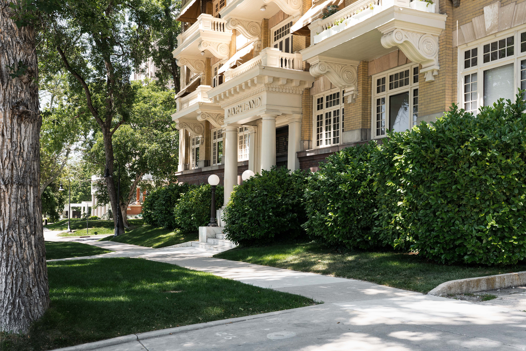 THE MARYLAND CONDM - Residential