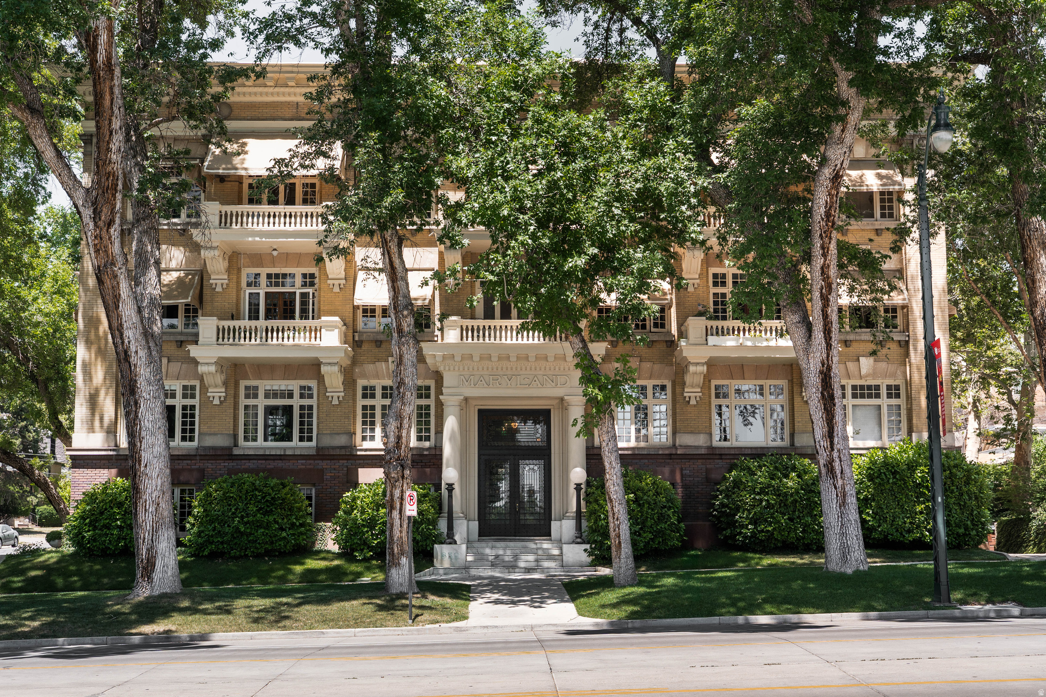 THE MARYLAND CONDM - Residential