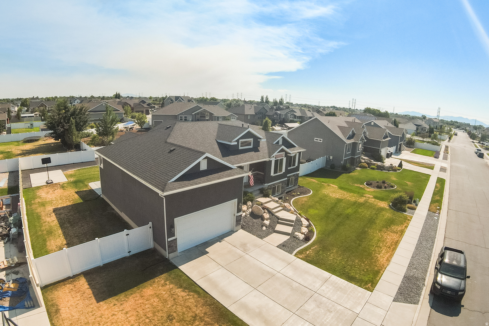 S CURVE ESTATES - Residential