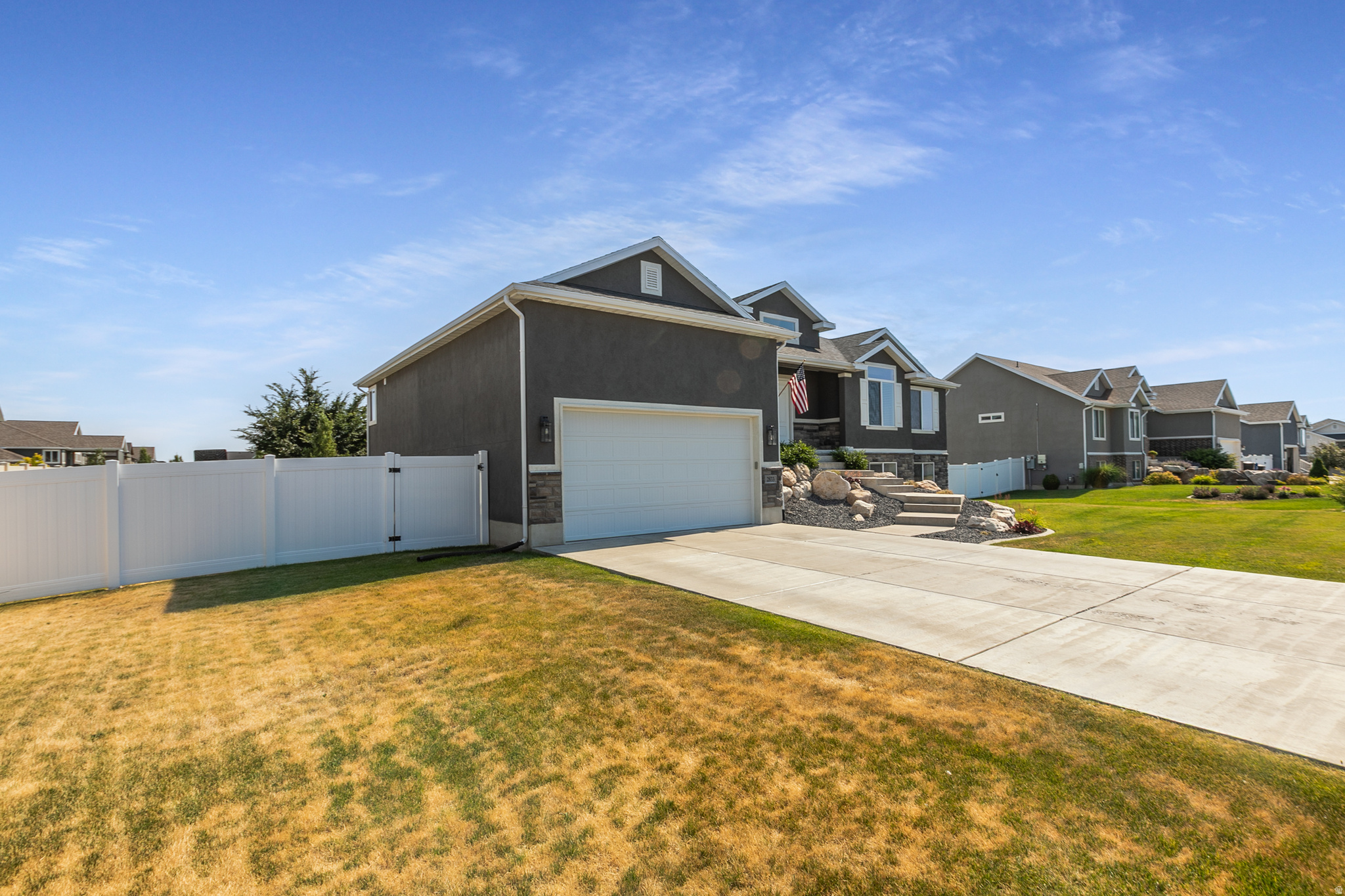S CURVE ESTATES - Residential