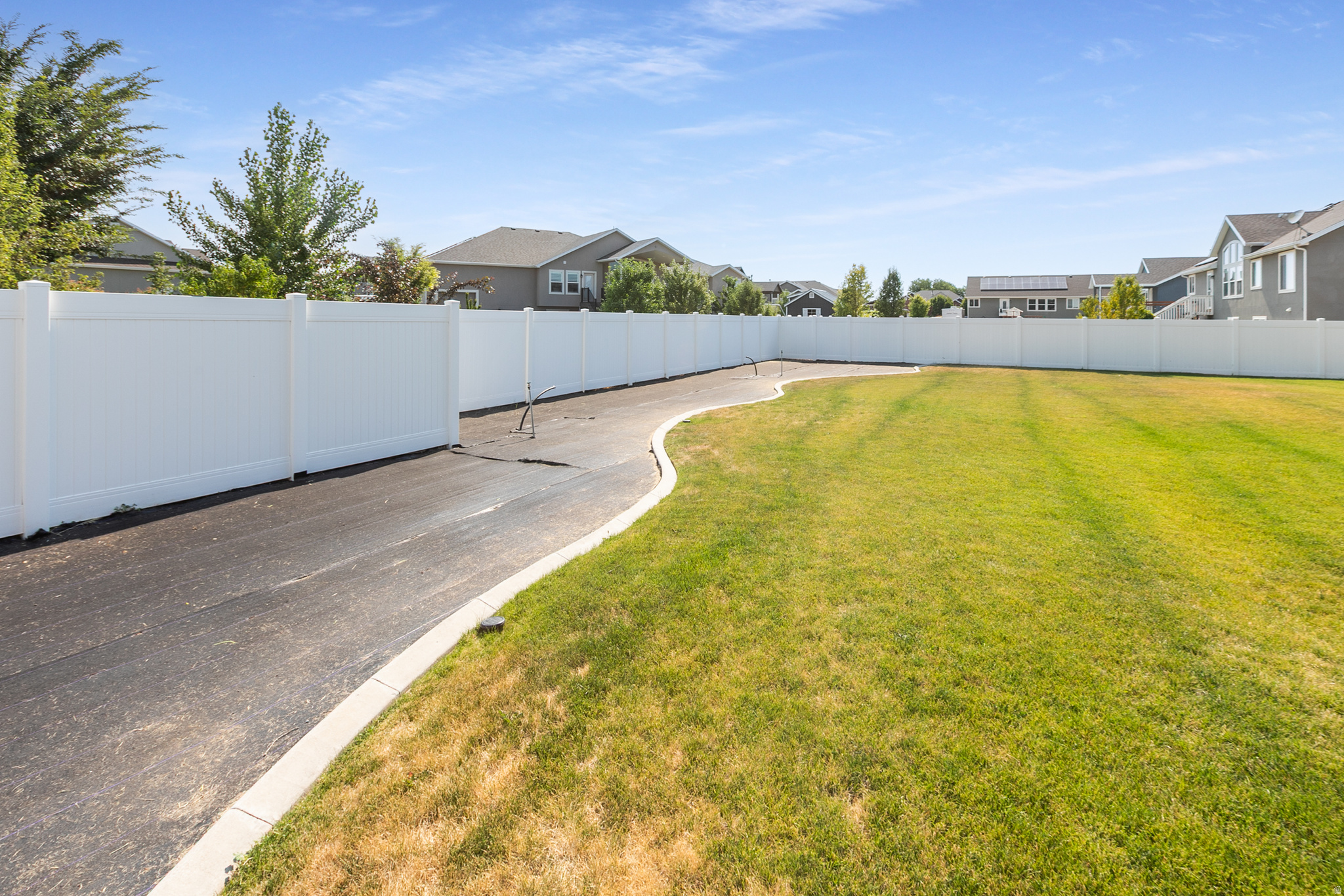 S CURVE ESTATES - Residential