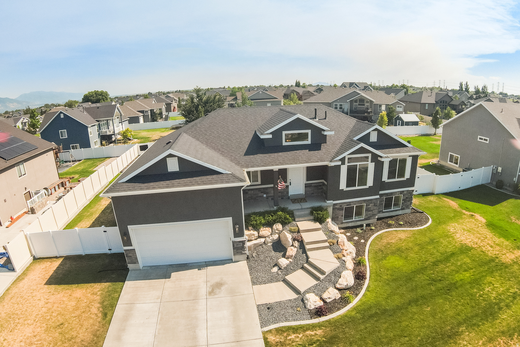 S CURVE ESTATES - Residential