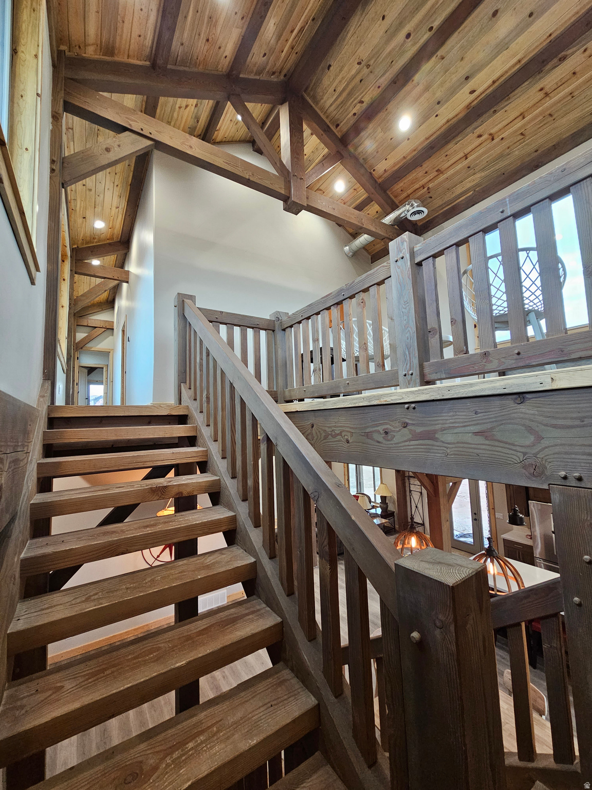 THUNDER RIDGE AIR - Residential