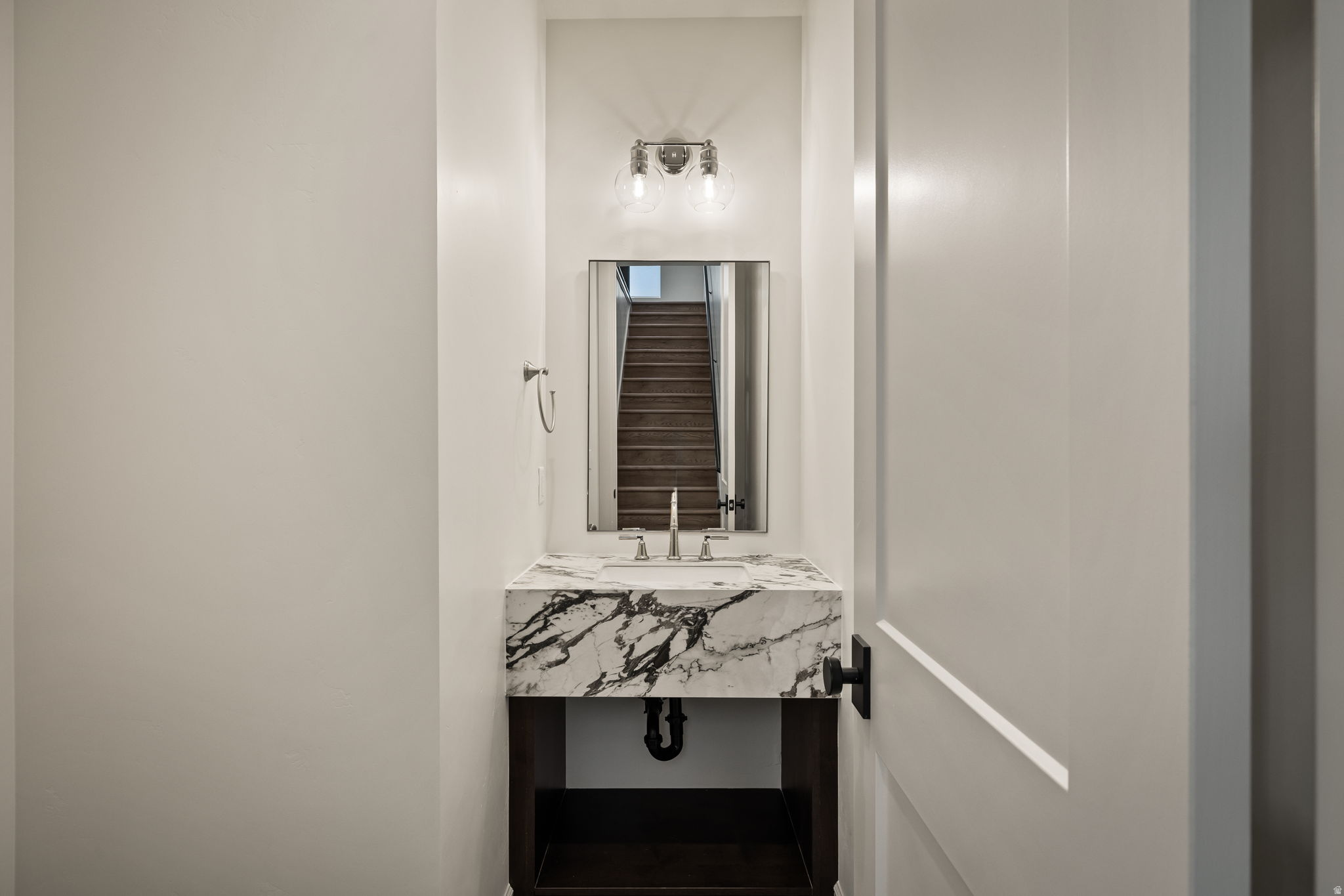 THE IRIS - Residential