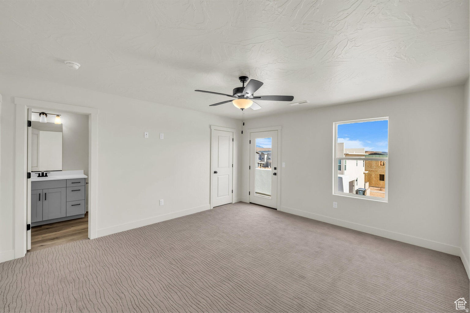 SAGE HAVEN OF DESERT COLOR - Residential