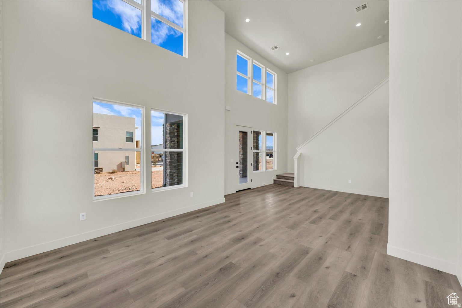SAGE HAVEN OF DESERT COLOR - Residential
