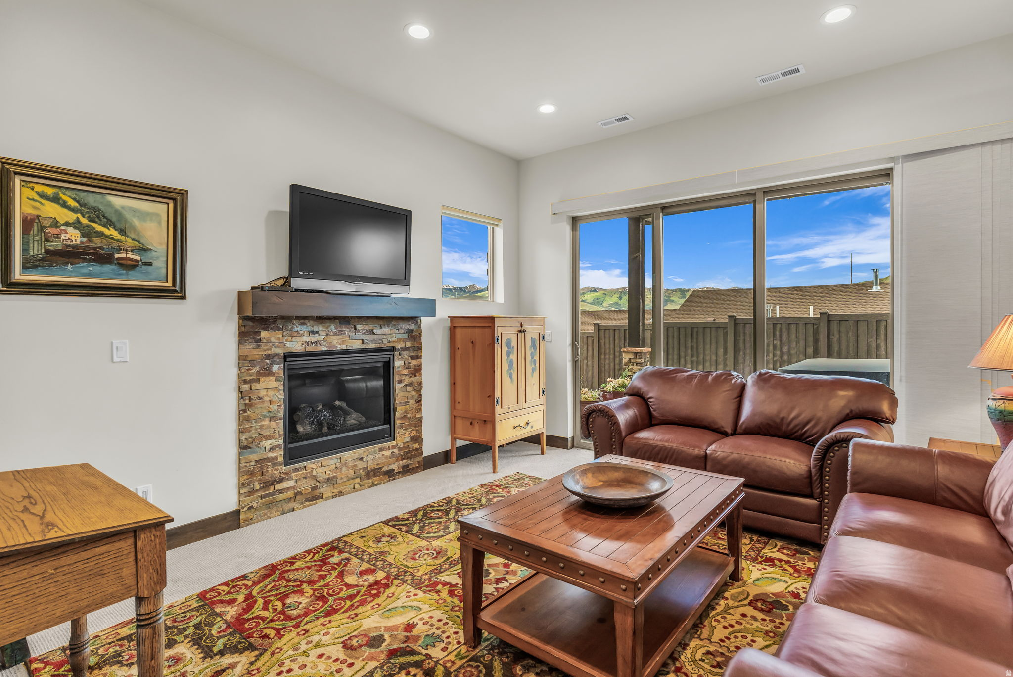 BLACK ROCK RIDGE - Residential