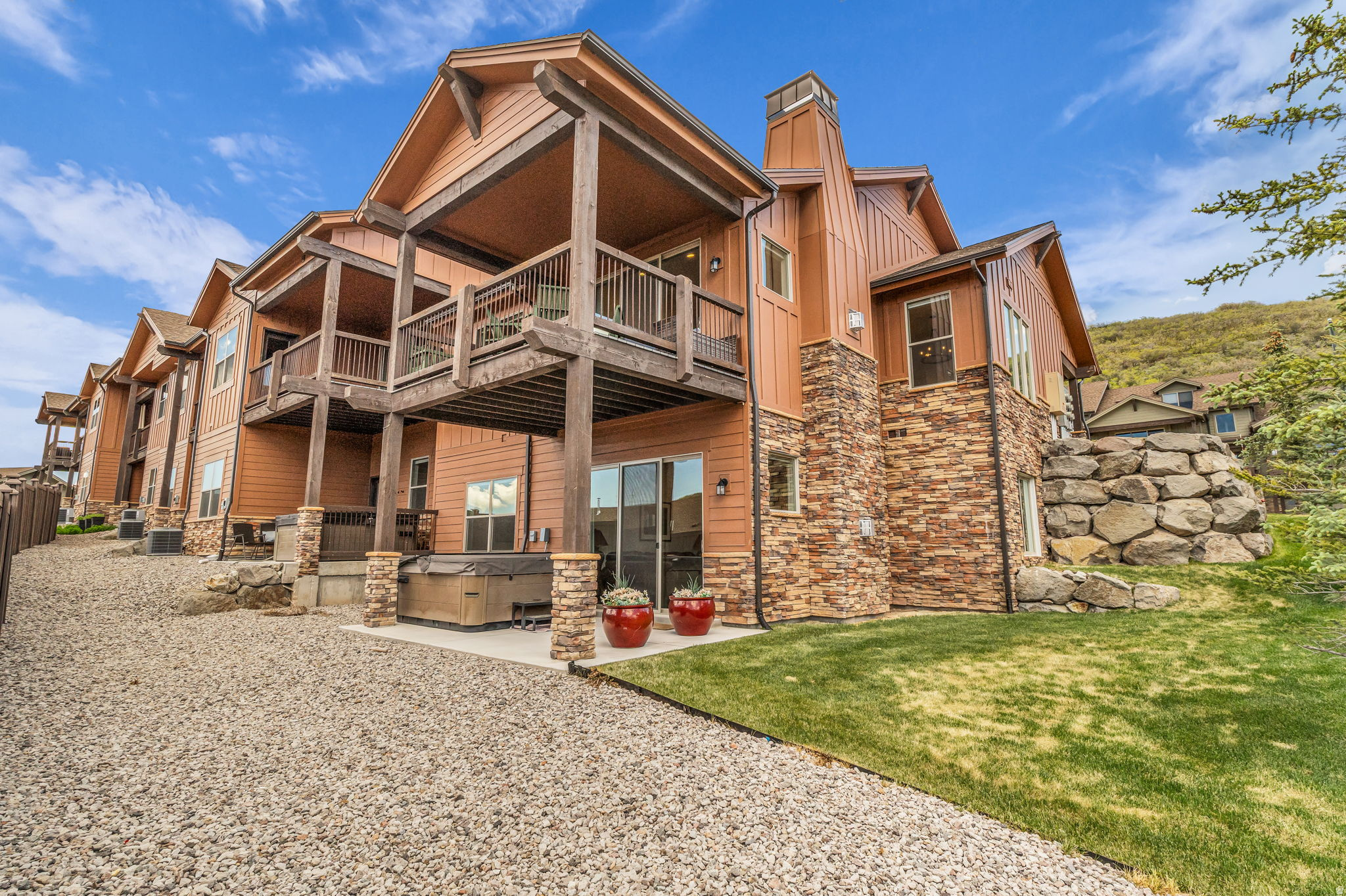 BLACK ROCK RIDGE - Residential