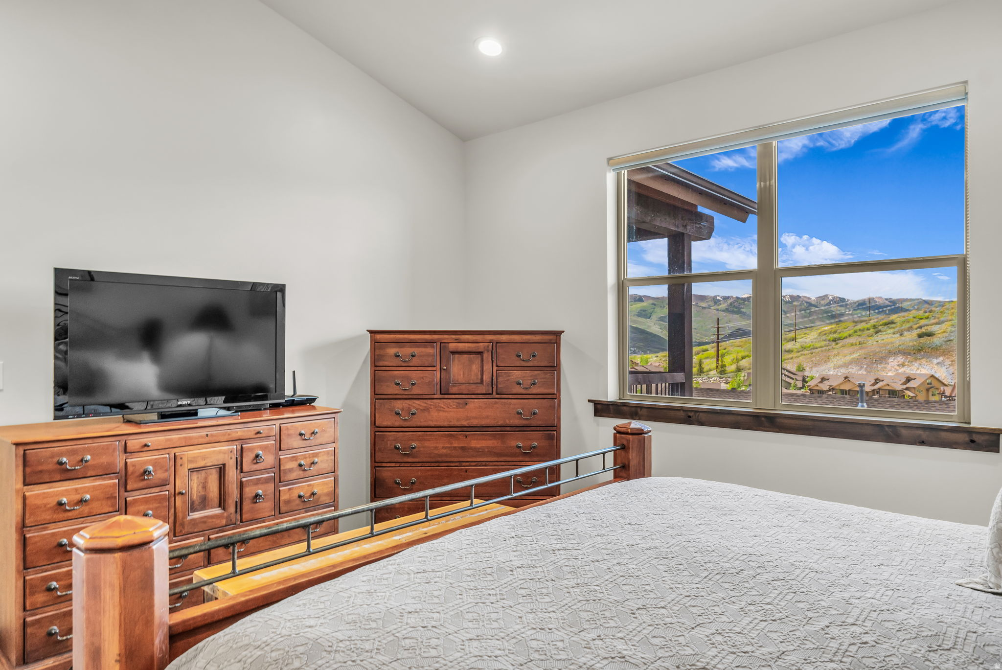 BLACK ROCK RIDGE - Residential