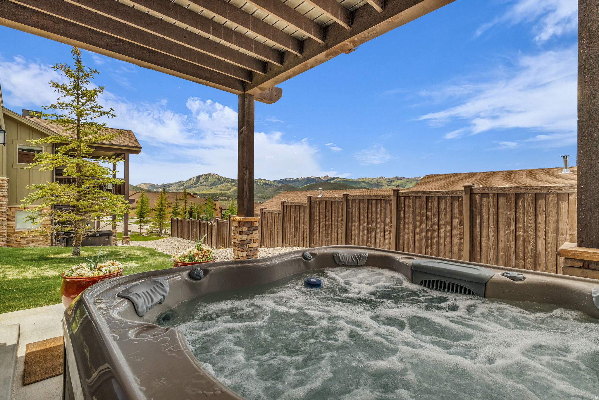 BLACK ROCK RIDGE - Residential