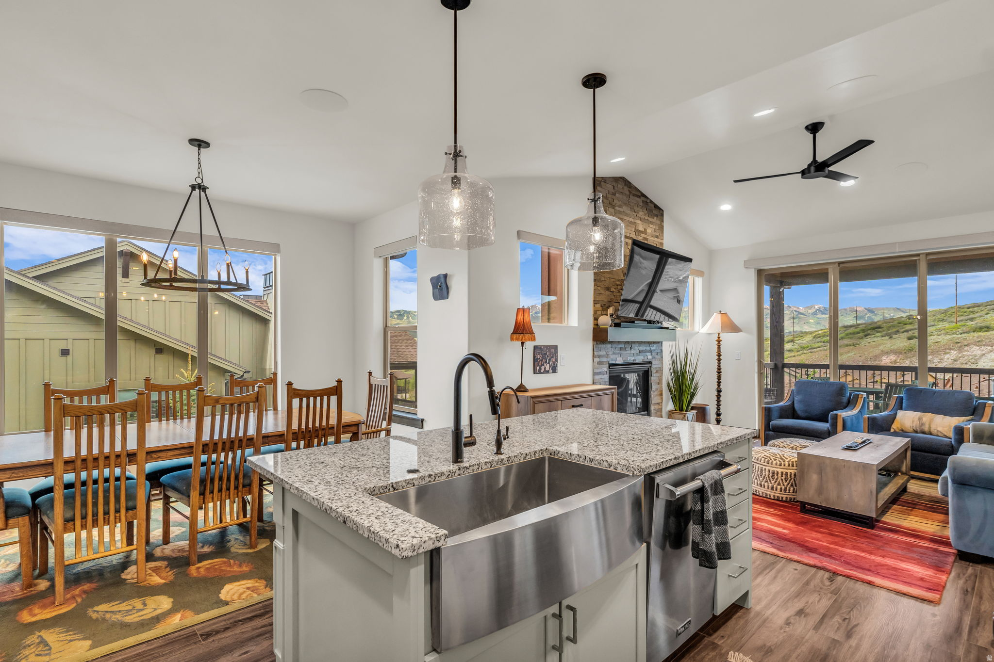 BLACK ROCK RIDGE - Residential