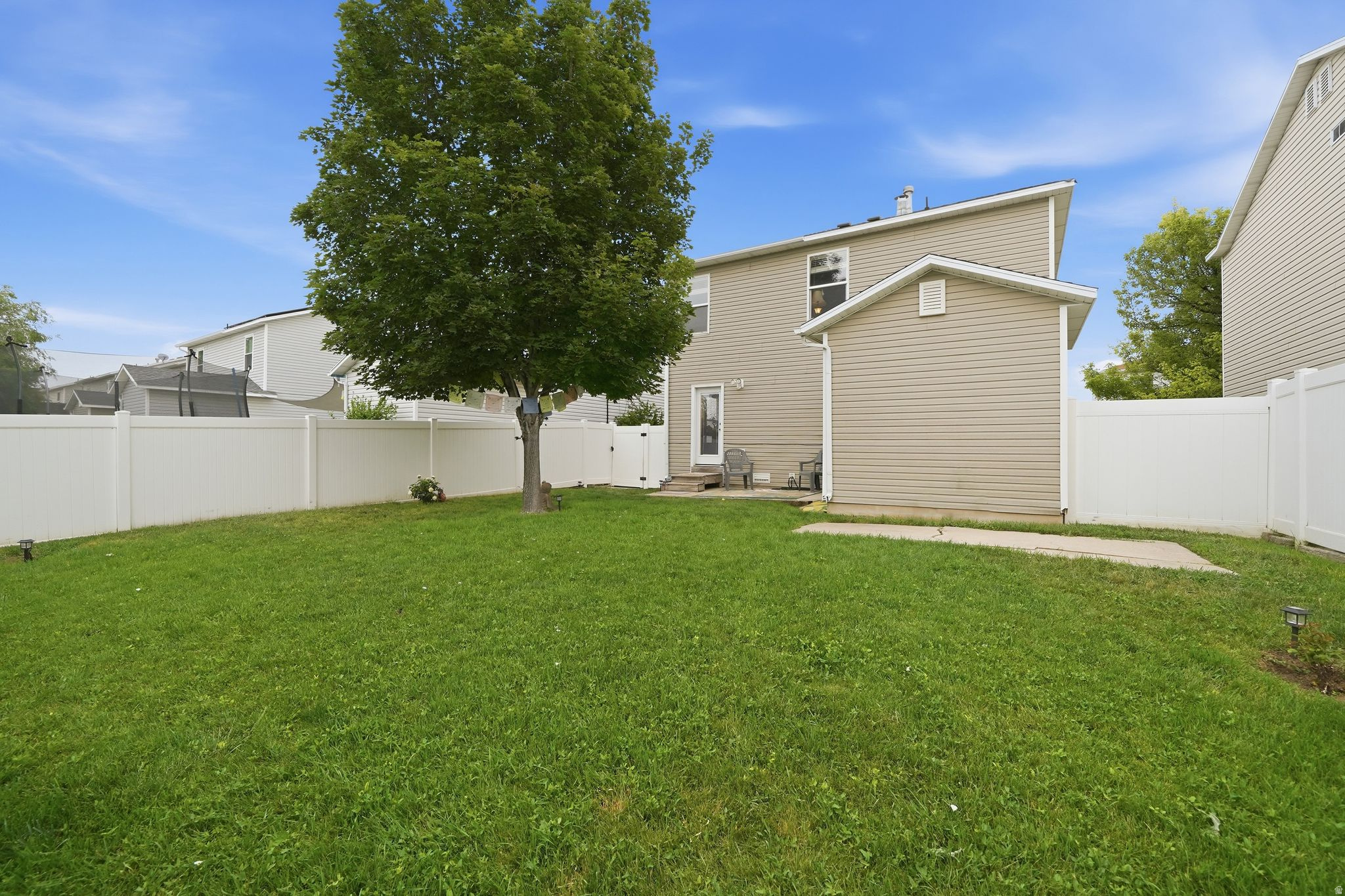 CLINTON TOWNE CENTER - Residential