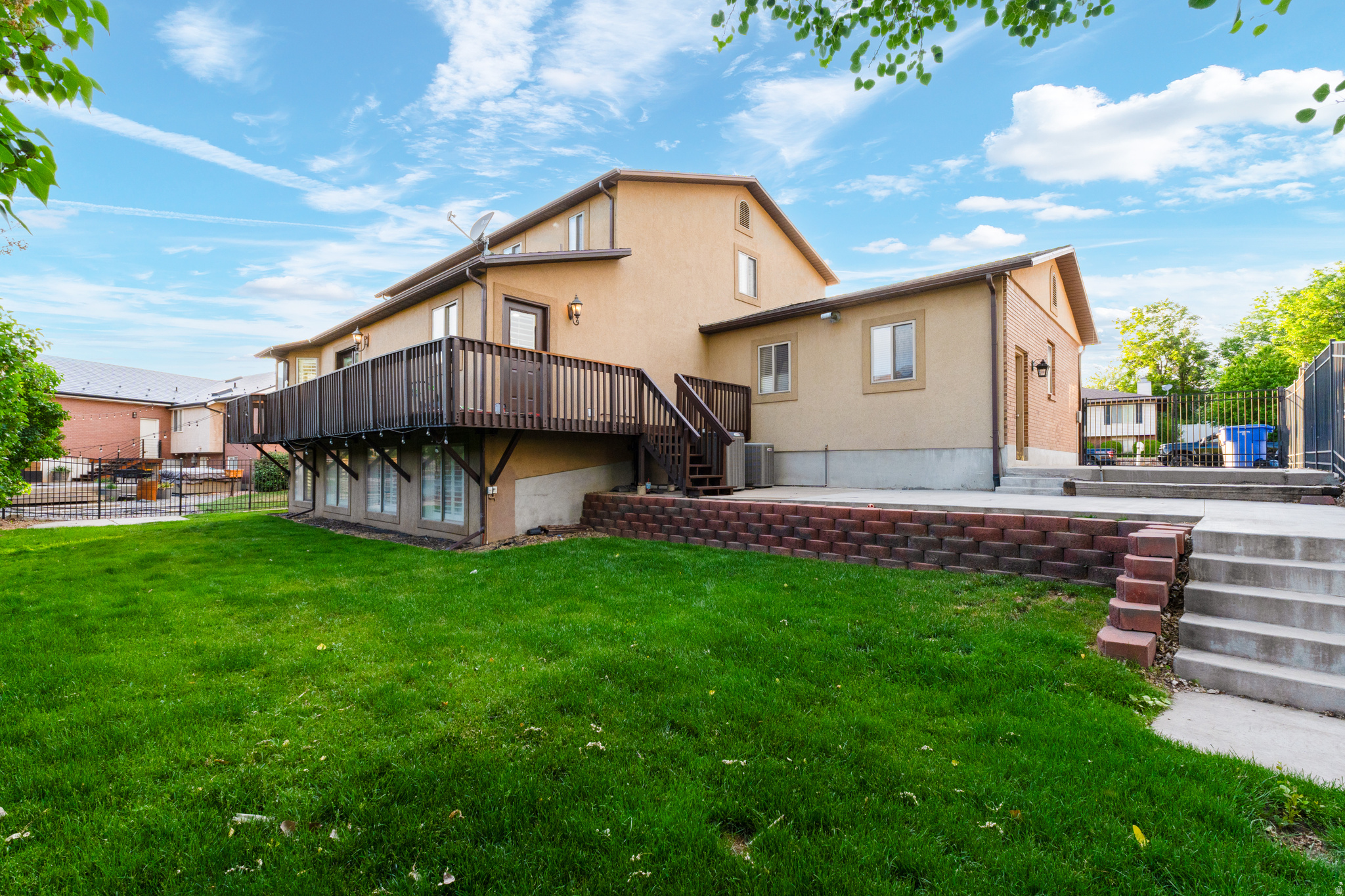 OAKRIDGE FARM - Residential