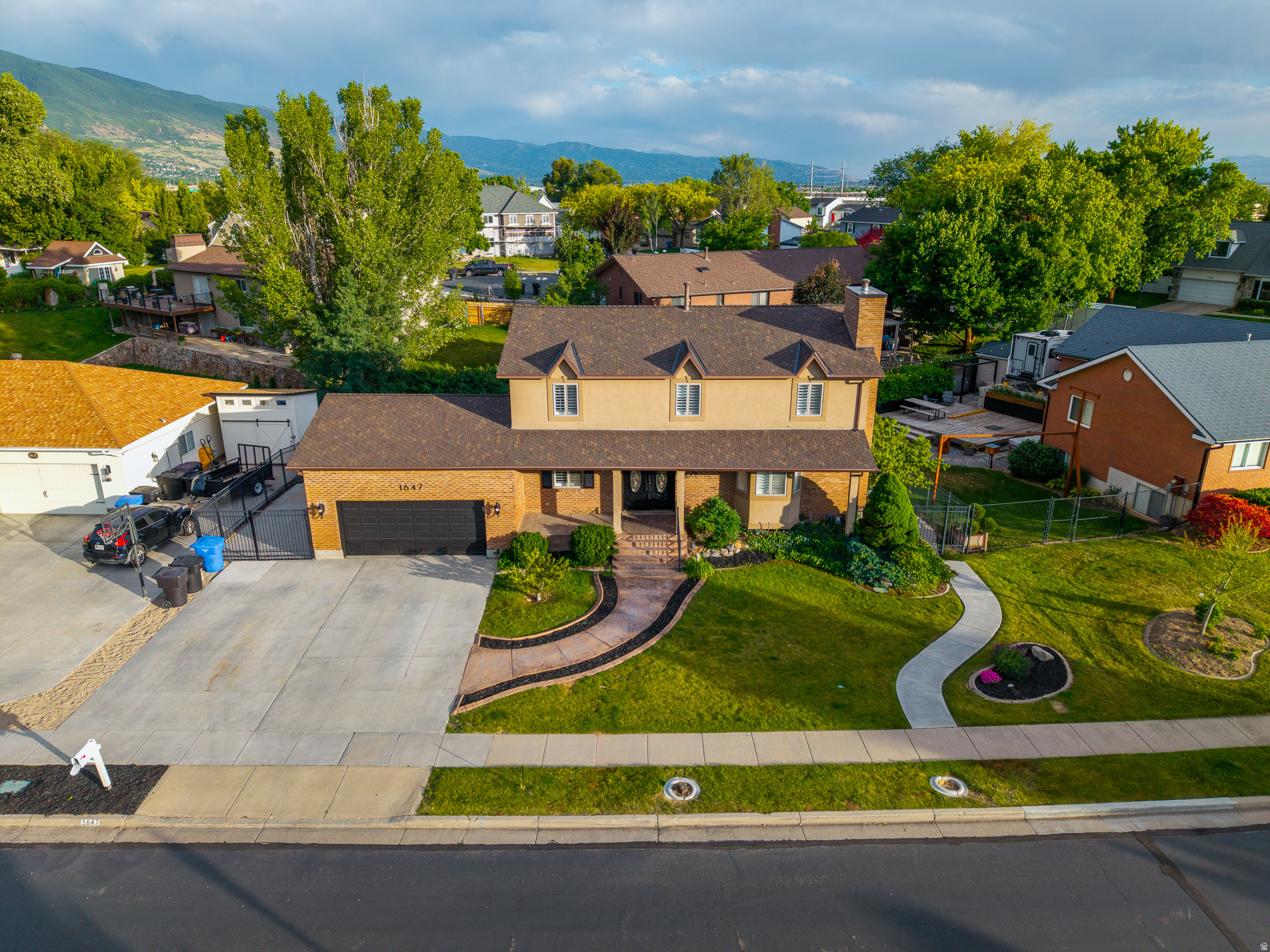 OAKRIDGE FARM - Residential