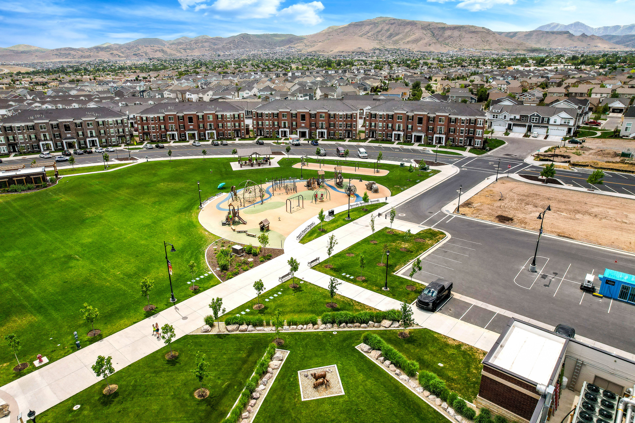 PARKSIDE - Residential