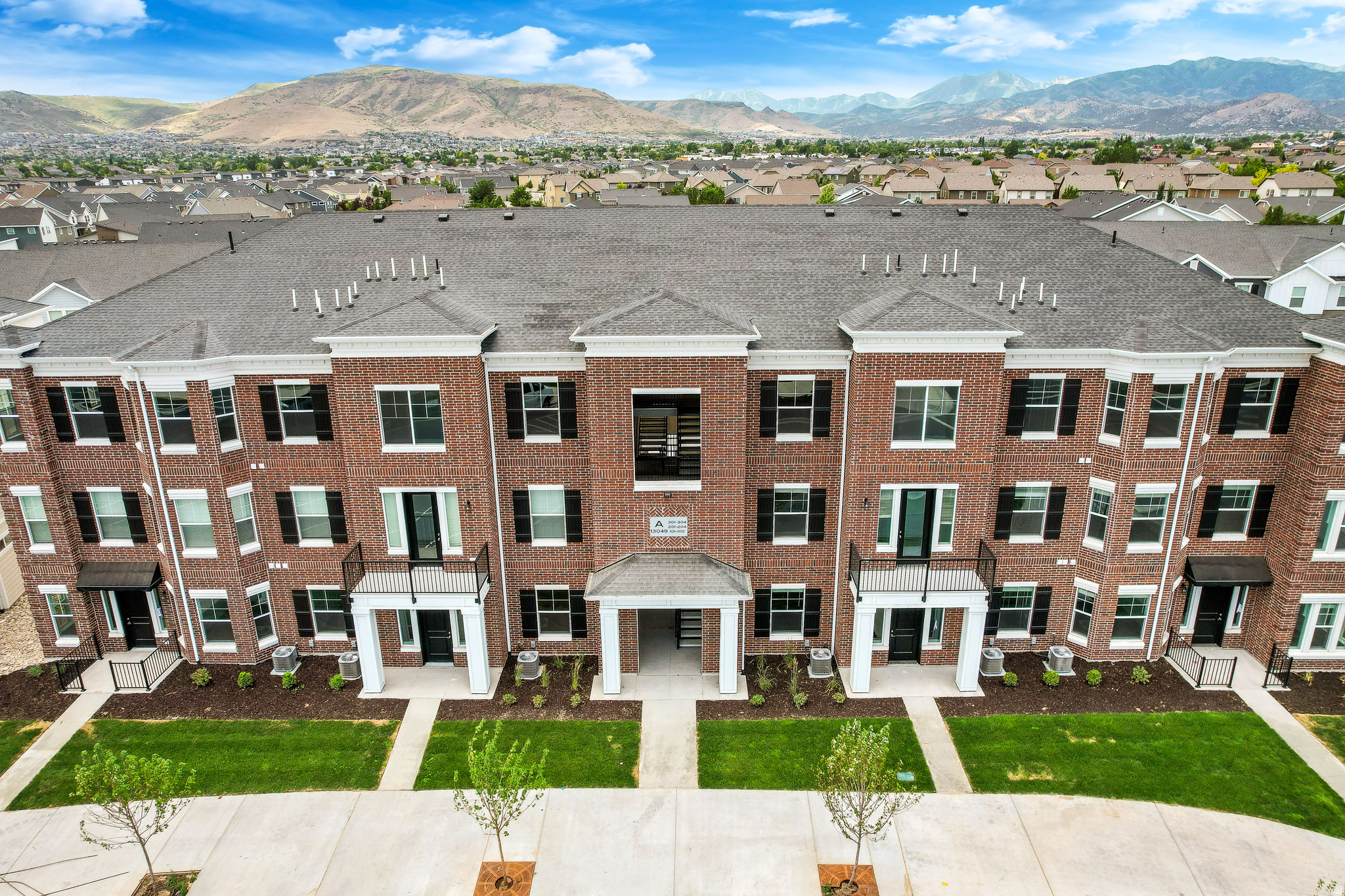 PARKSIDE - Residential