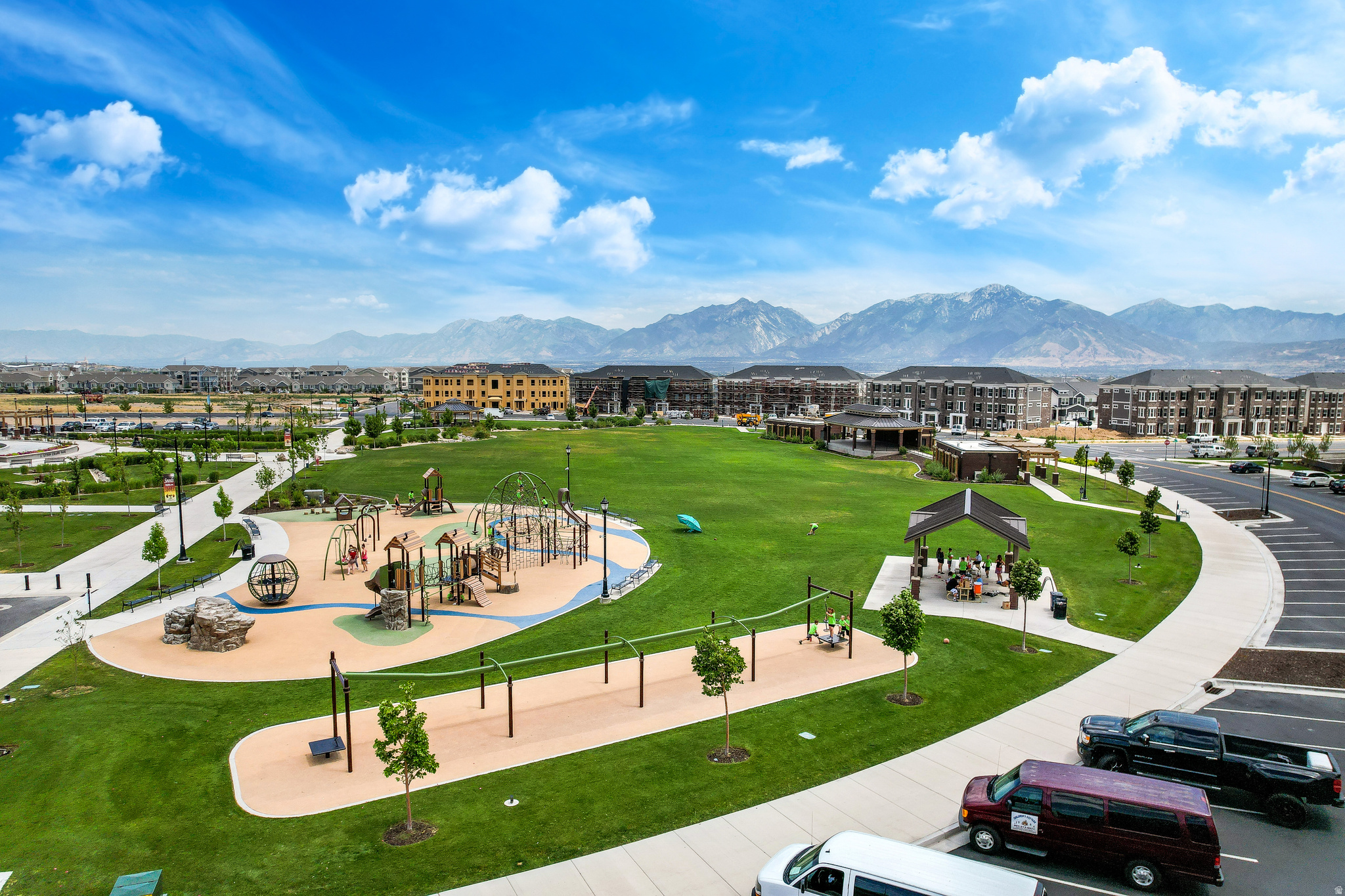 PARKSIDE - Residential
