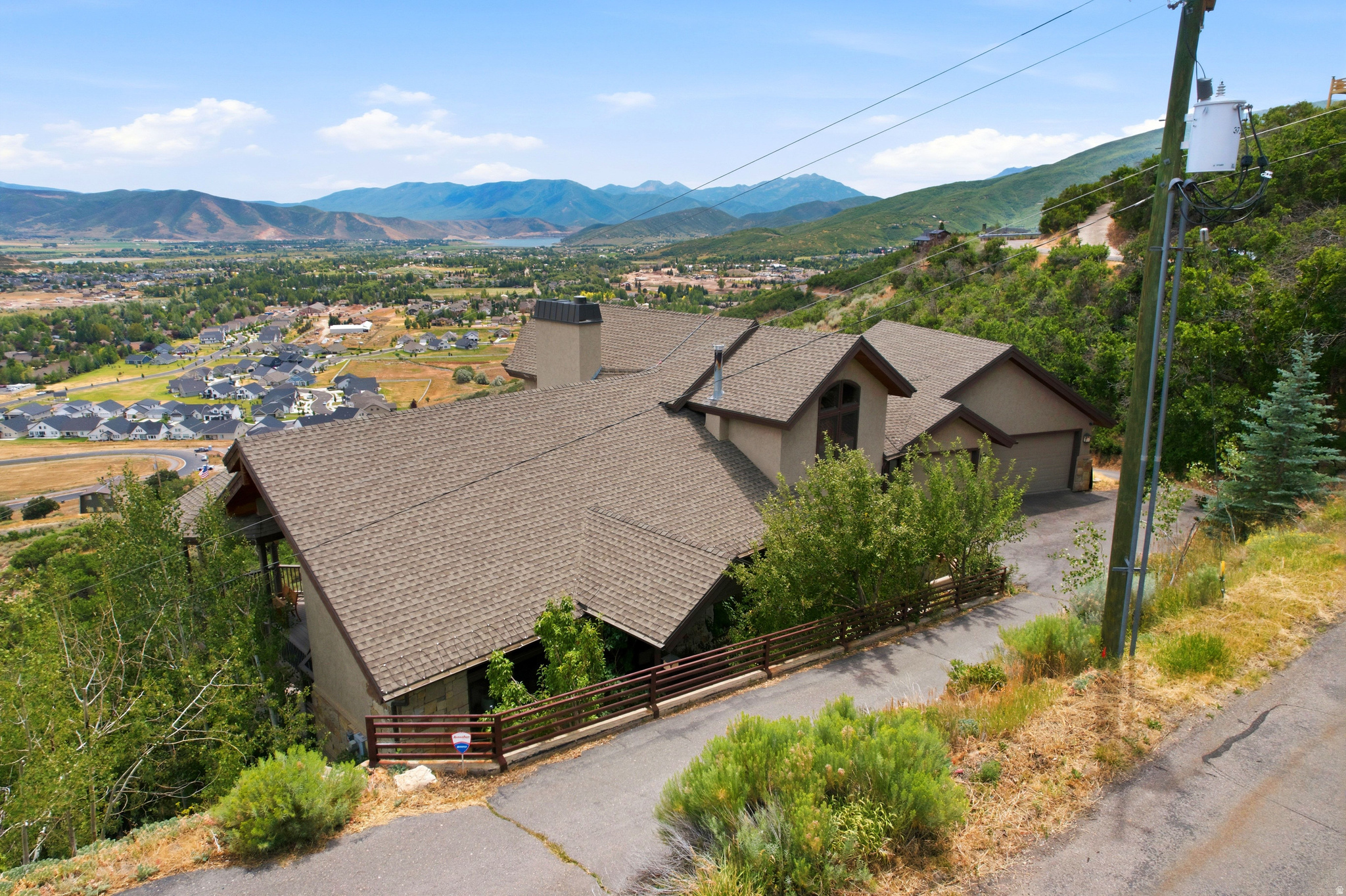 INTERLAKEN - Residential