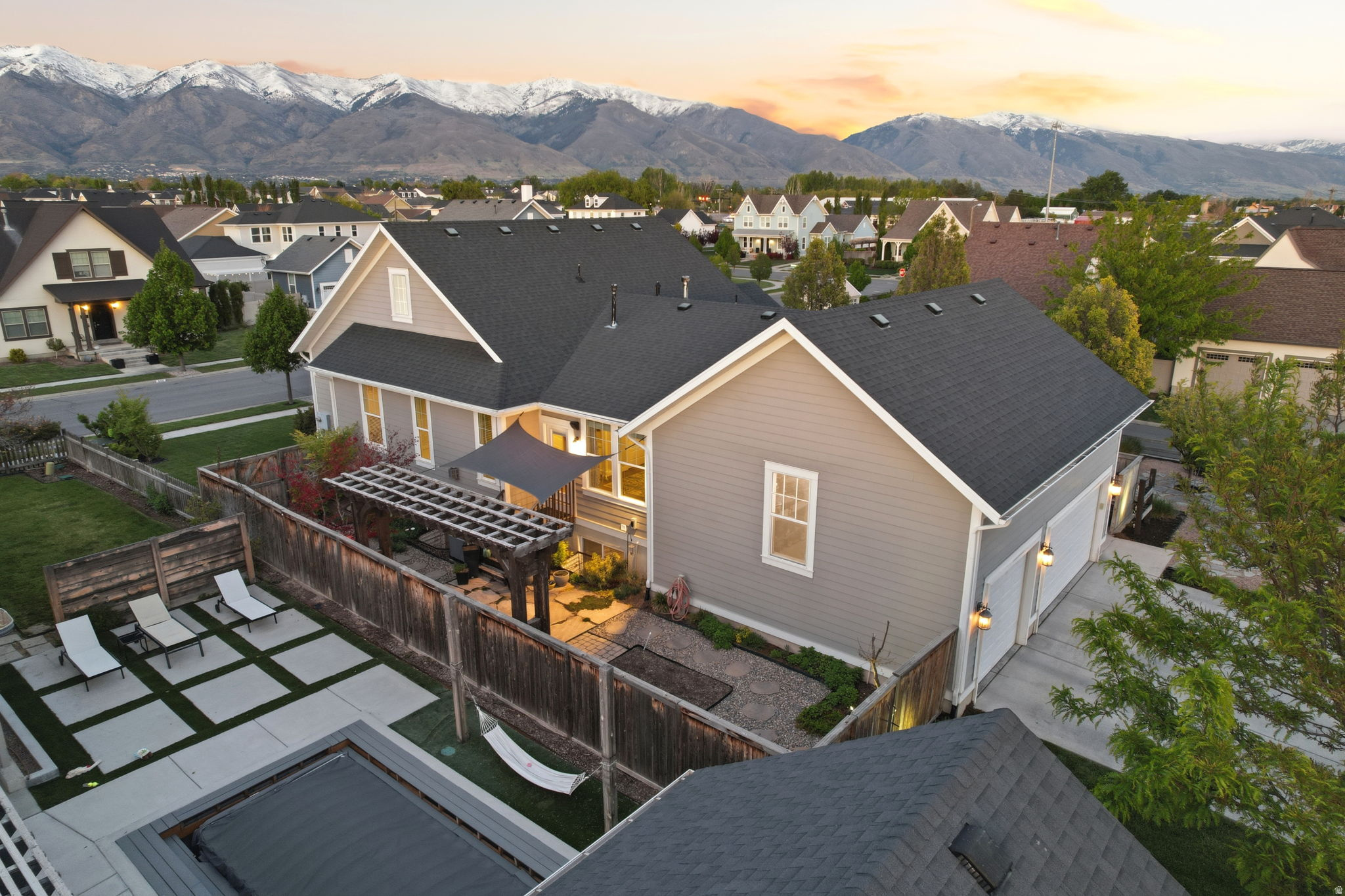 HILL FARMS - Residential