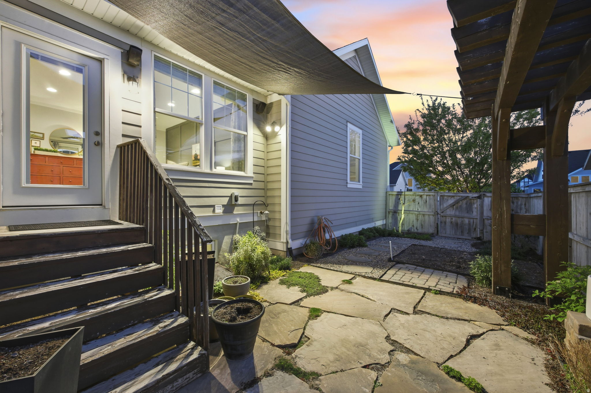 HILL FARMS - Residential