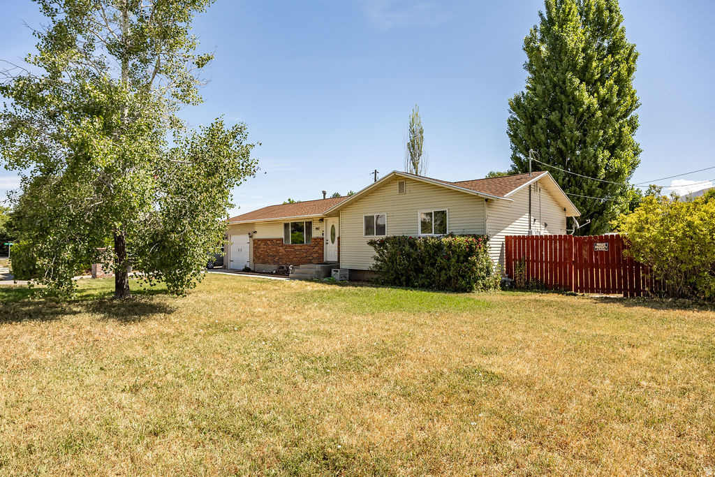 MELODY PARK - Residential