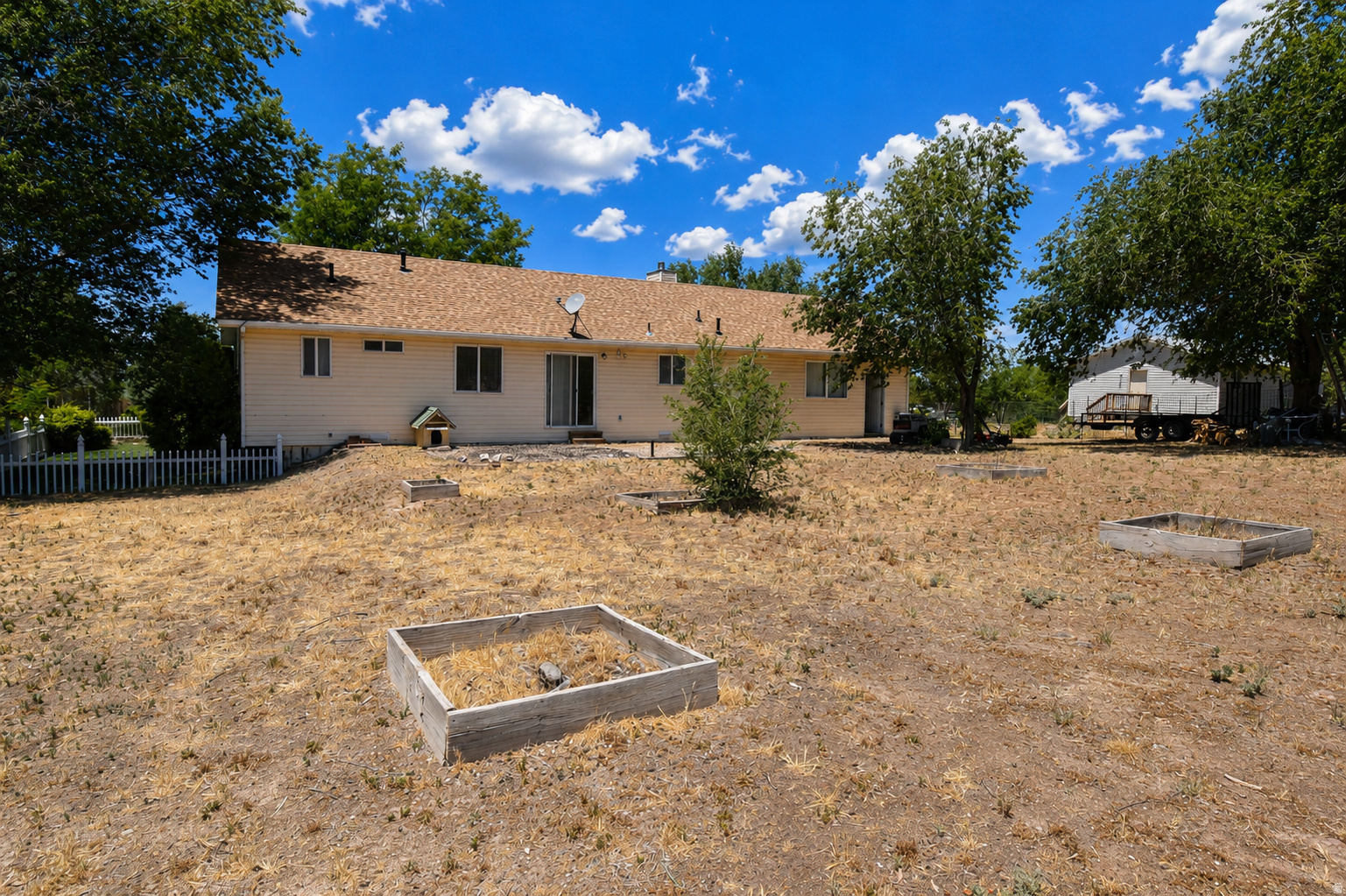 HOMESTEAD - Residential