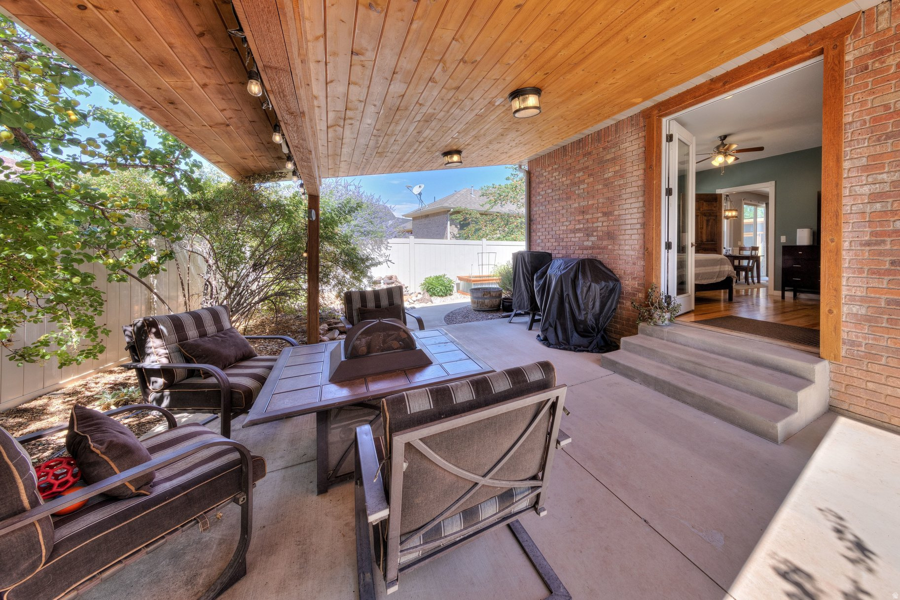 MILL CREEK COVE - Residential