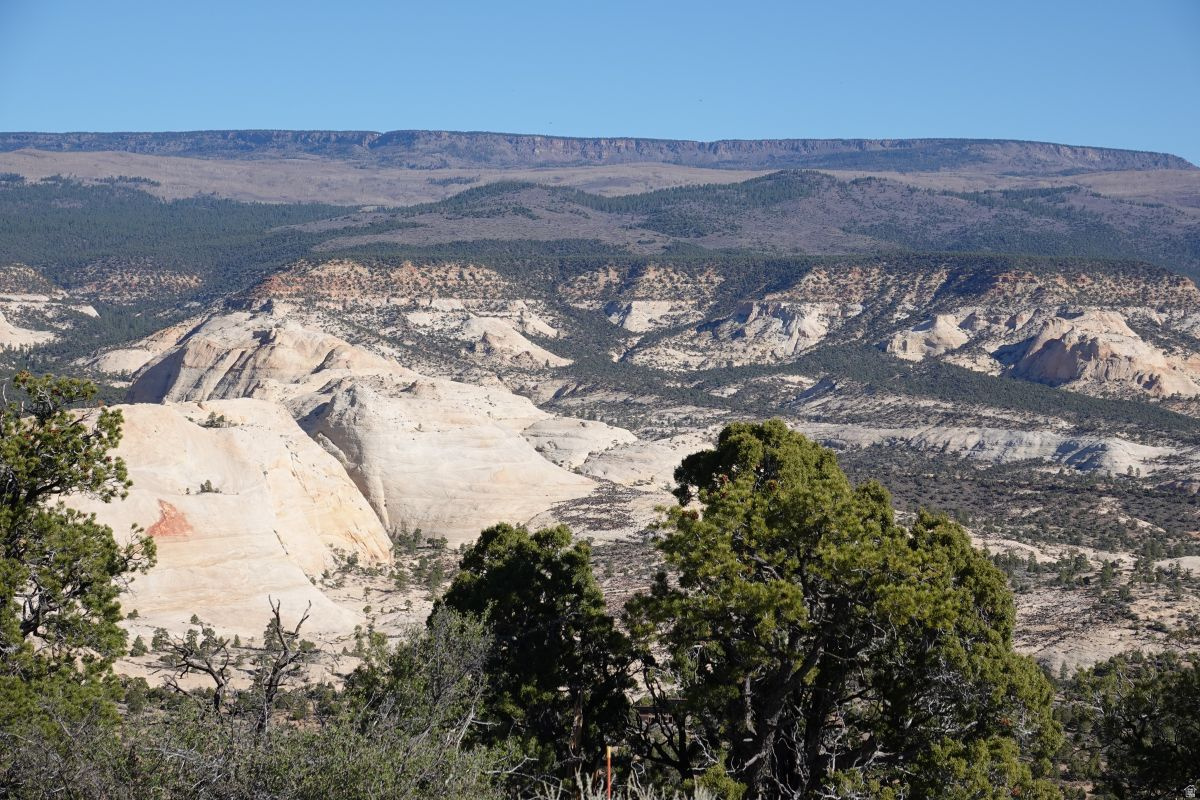 BLACK BOULDER MESA - Land