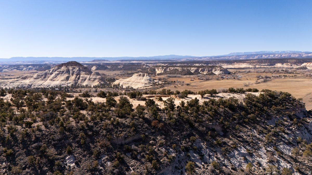 BLACK BOULDER MESA - Land