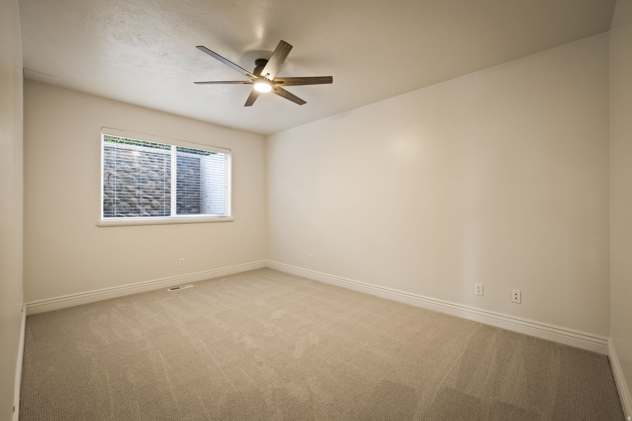 DORCHESTER POINTE - Residential