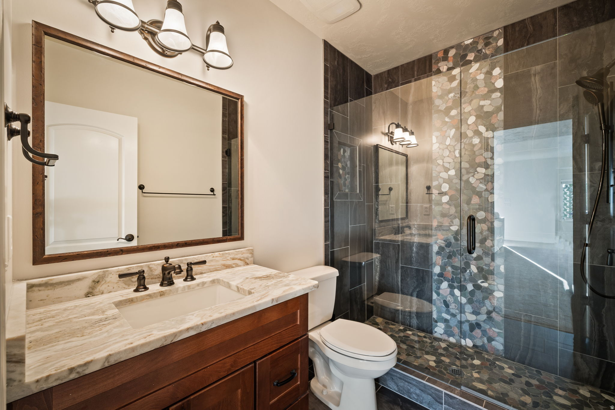 DORCHESTER POINTE - Residential