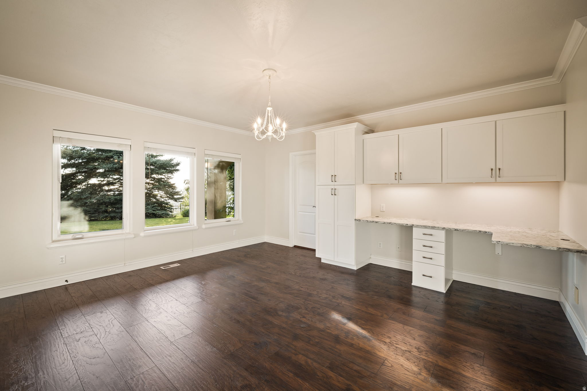 DORCHESTER POINTE - Residential