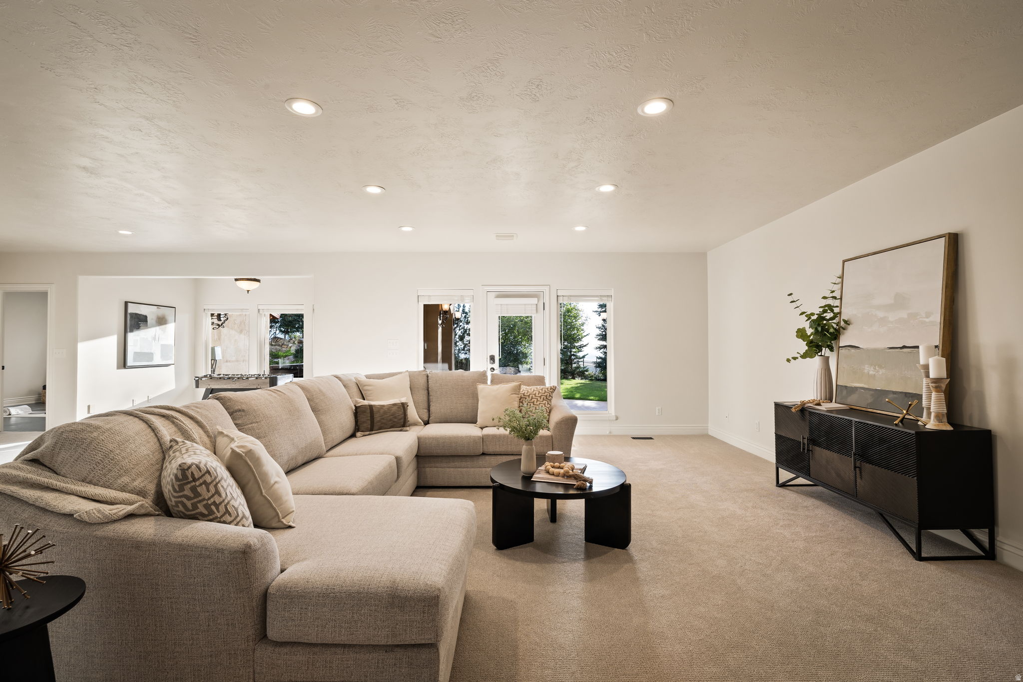 DORCHESTER POINTE - Residential