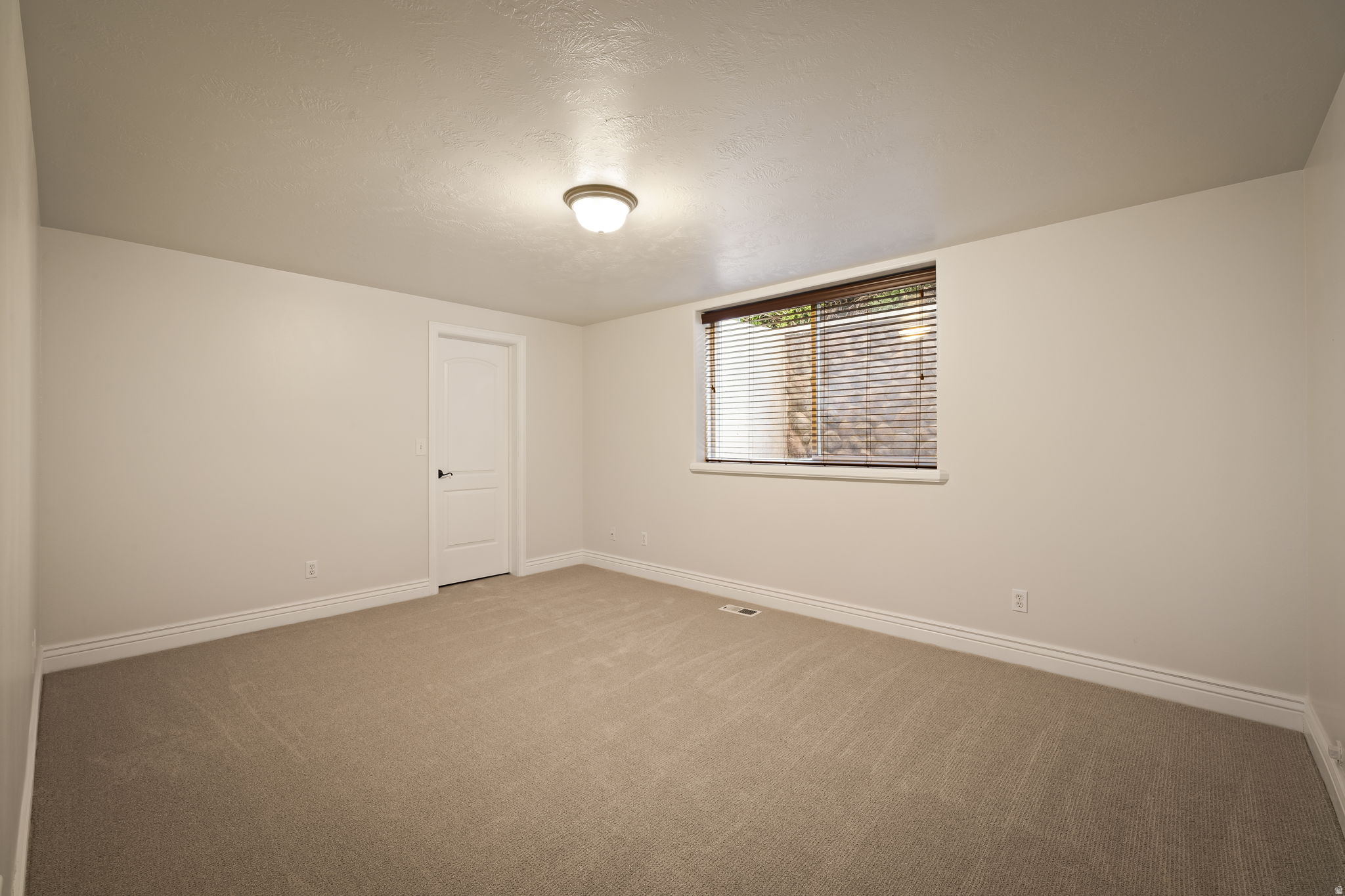 DORCHESTER POINTE - Residential