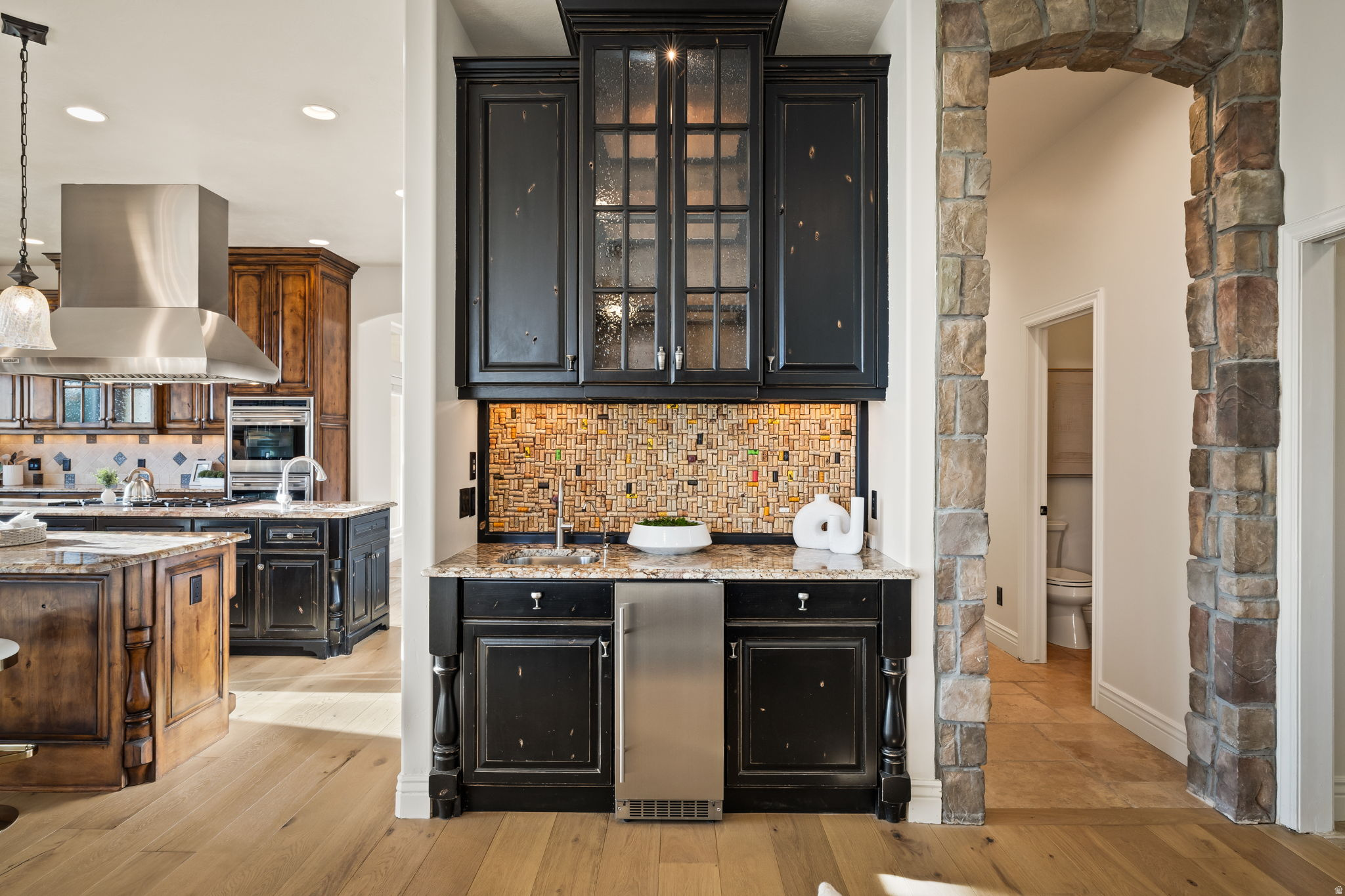DORCHESTER POINTE - Residential