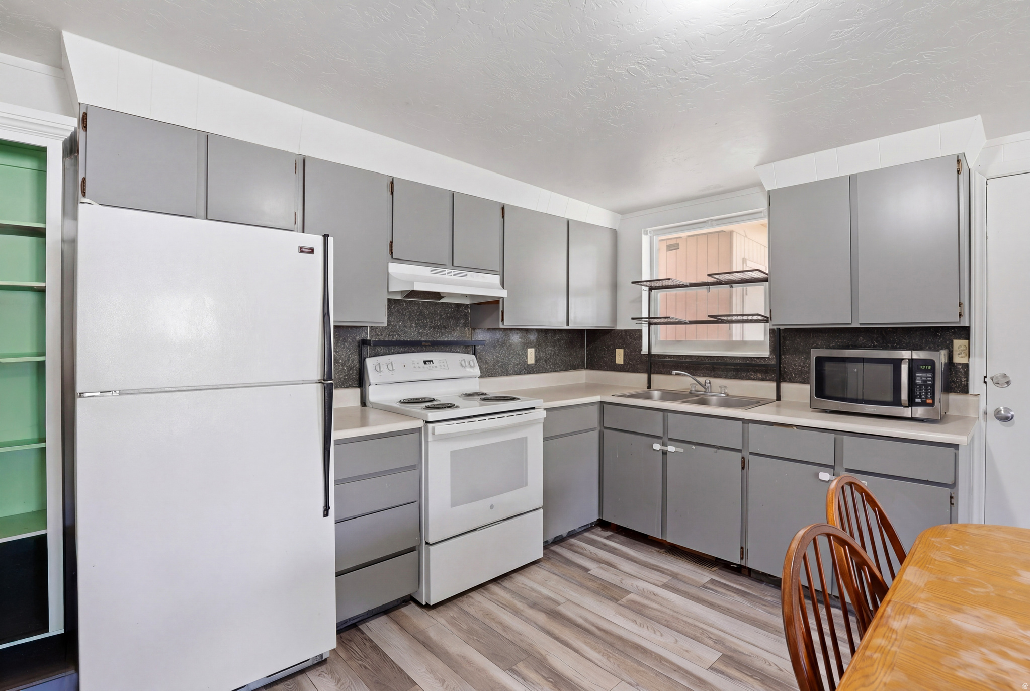 SUNNYBROOK PARK - Residential