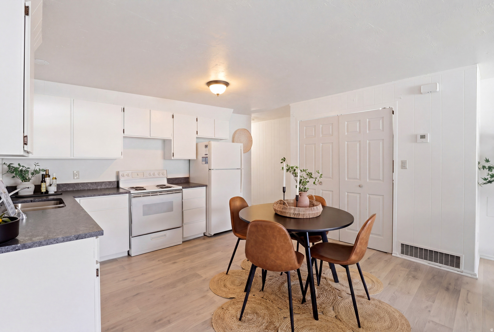 SUNNYBROOK PARK - Residential