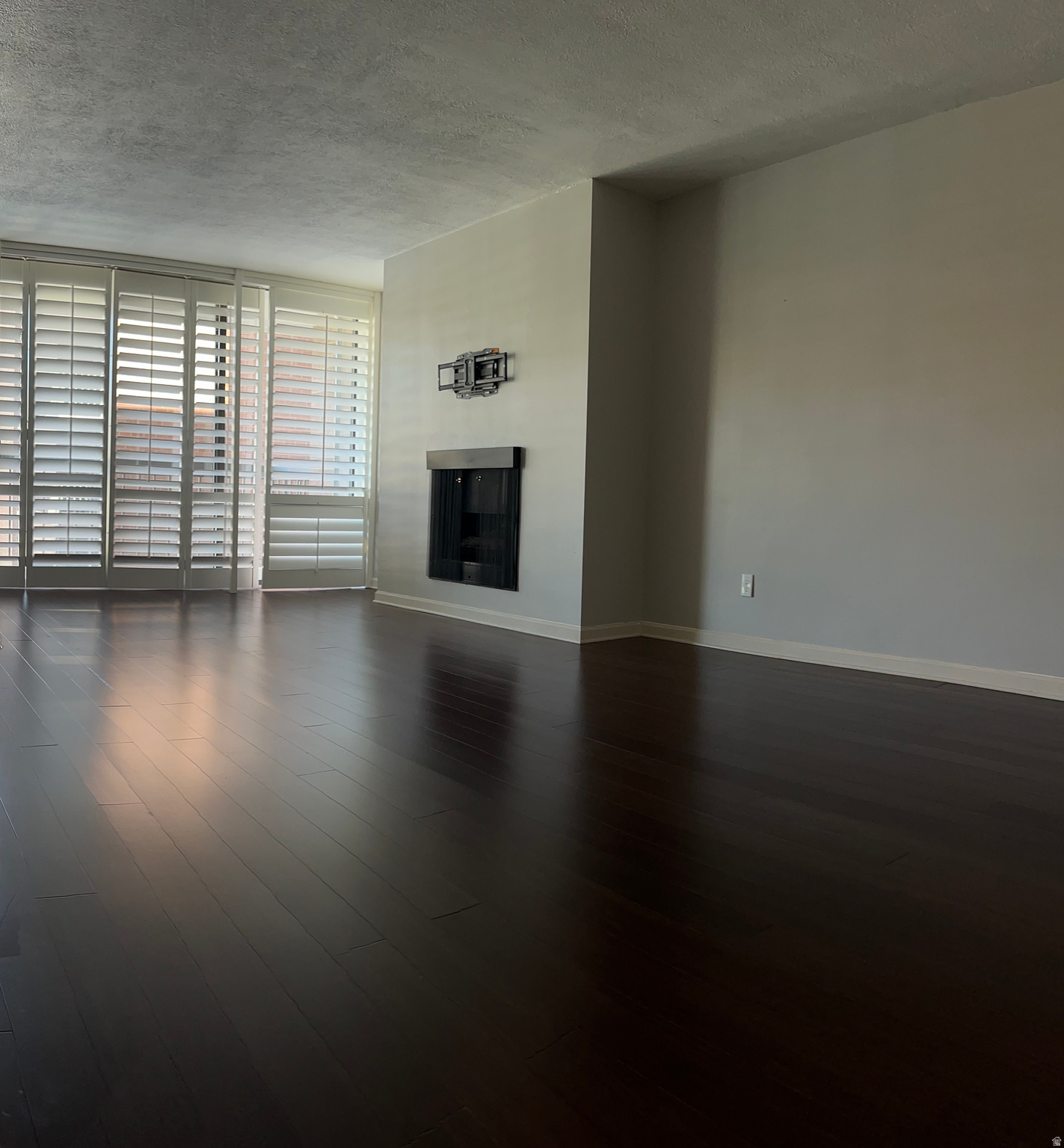 CANYON ROAD - Residential