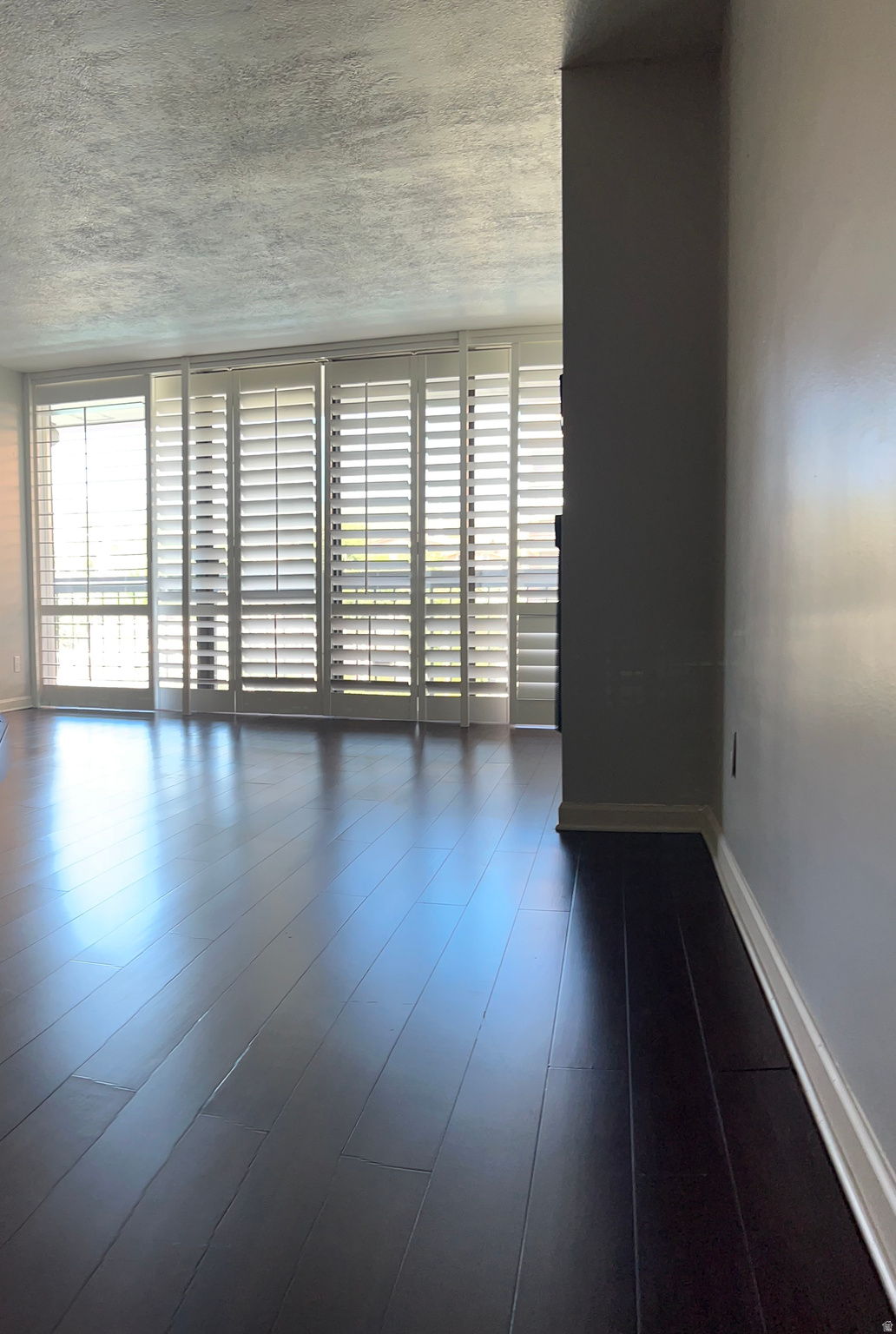 CANYON ROAD - Residential