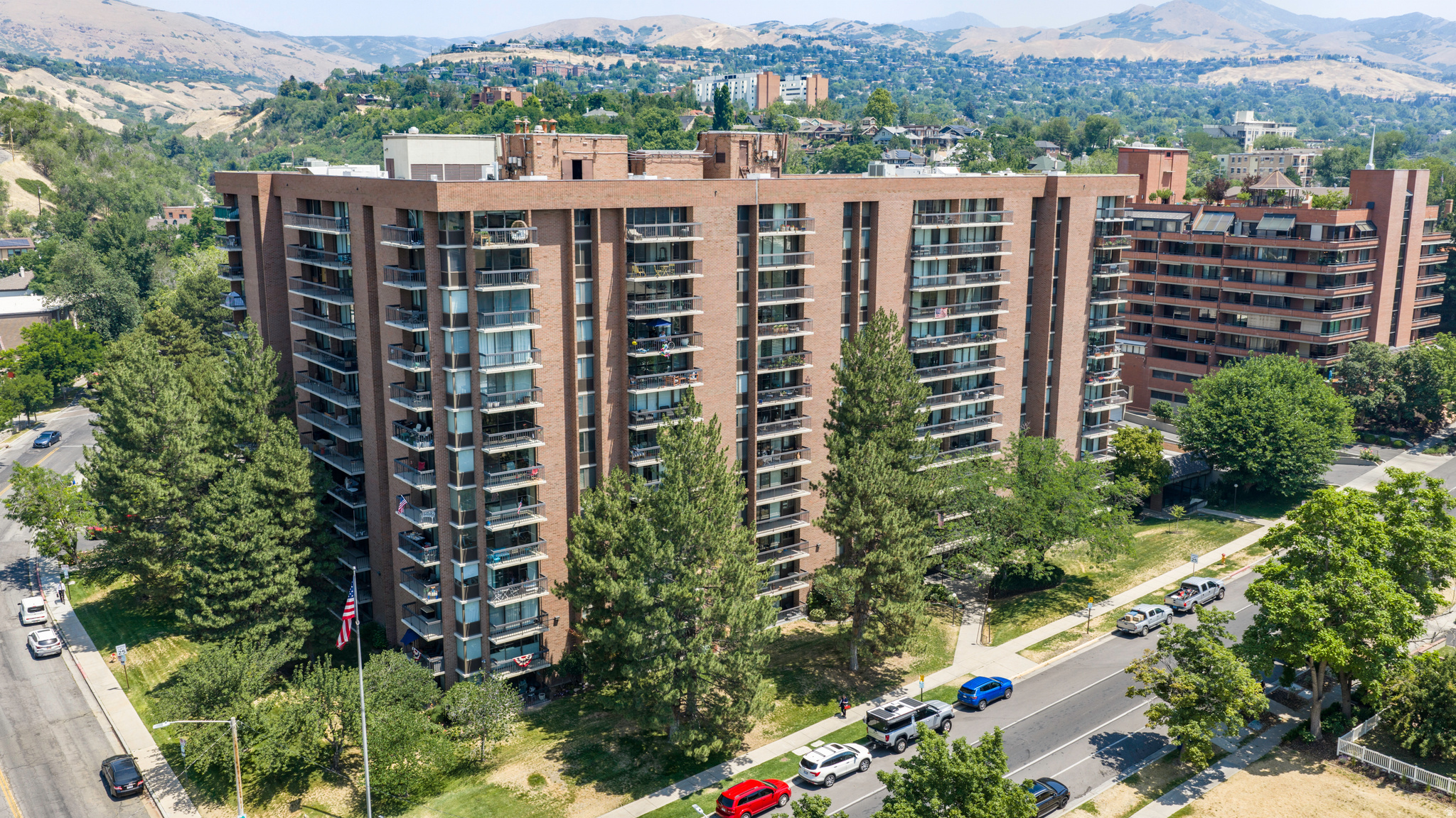 CANYON ROAD - Residential