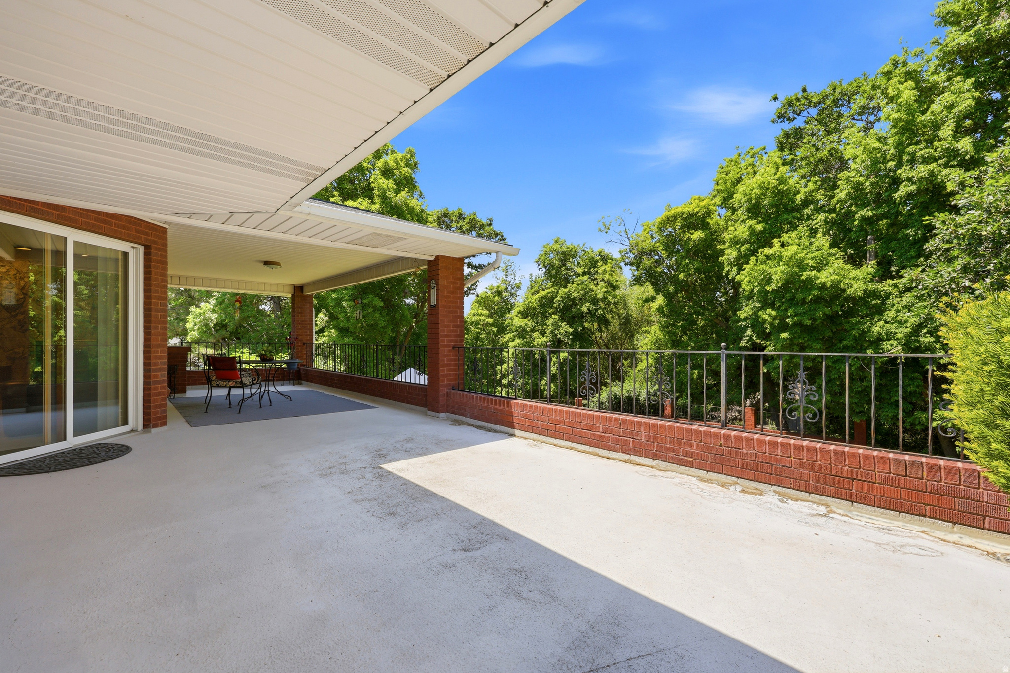 CLOVER ESTATES - Residential