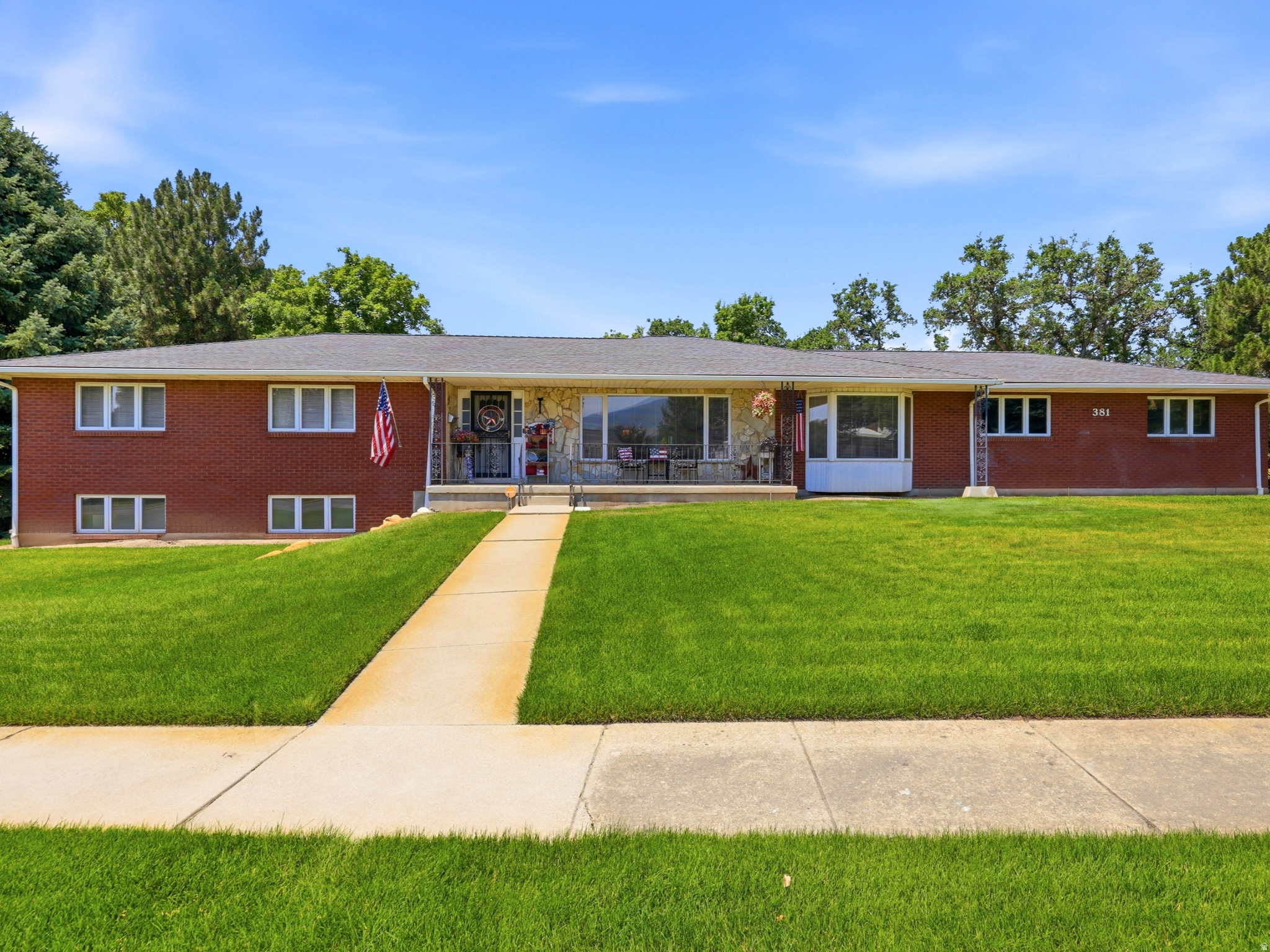 CLOVER ESTATES - Residential