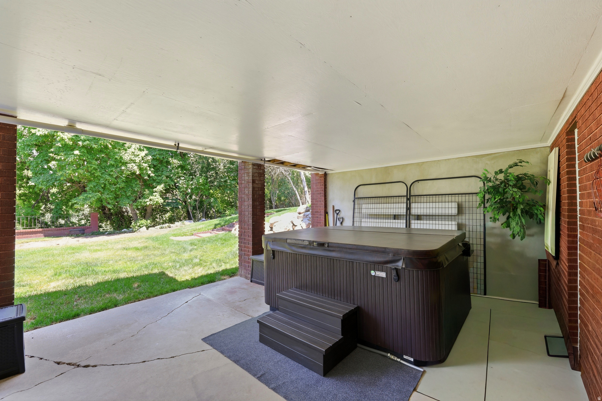 CLOVER ESTATES - Residential