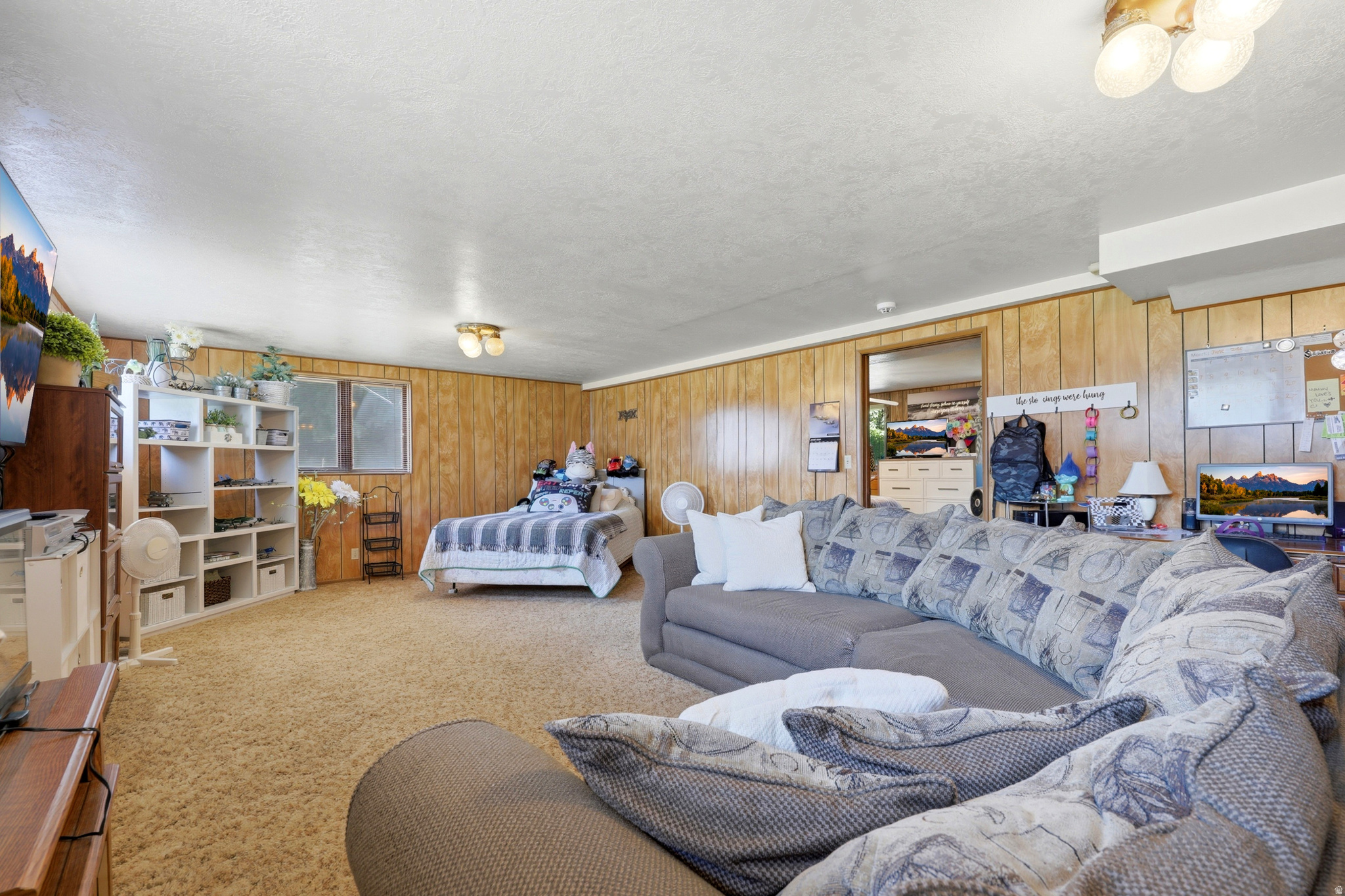 CLOVER ESTATES - Residential