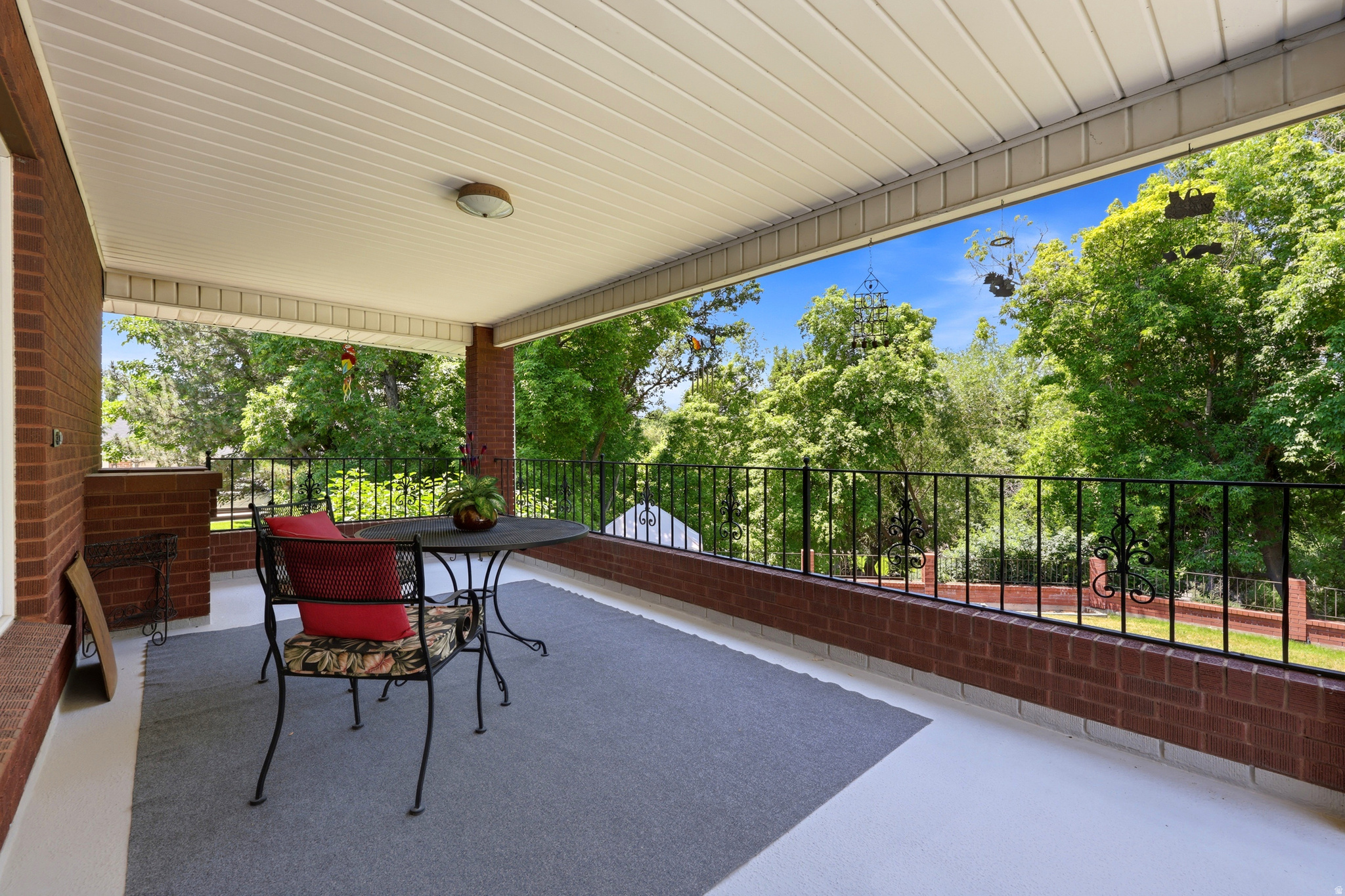 CLOVER ESTATES - Residential