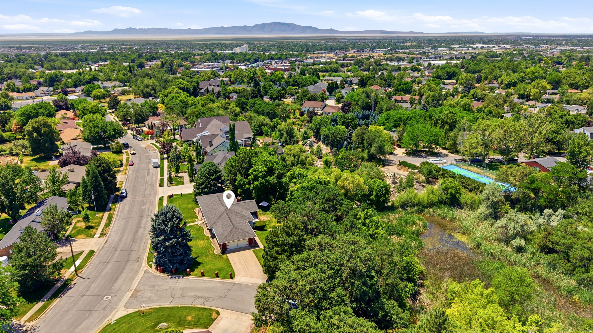 CLOVER ESTATES - Residential
